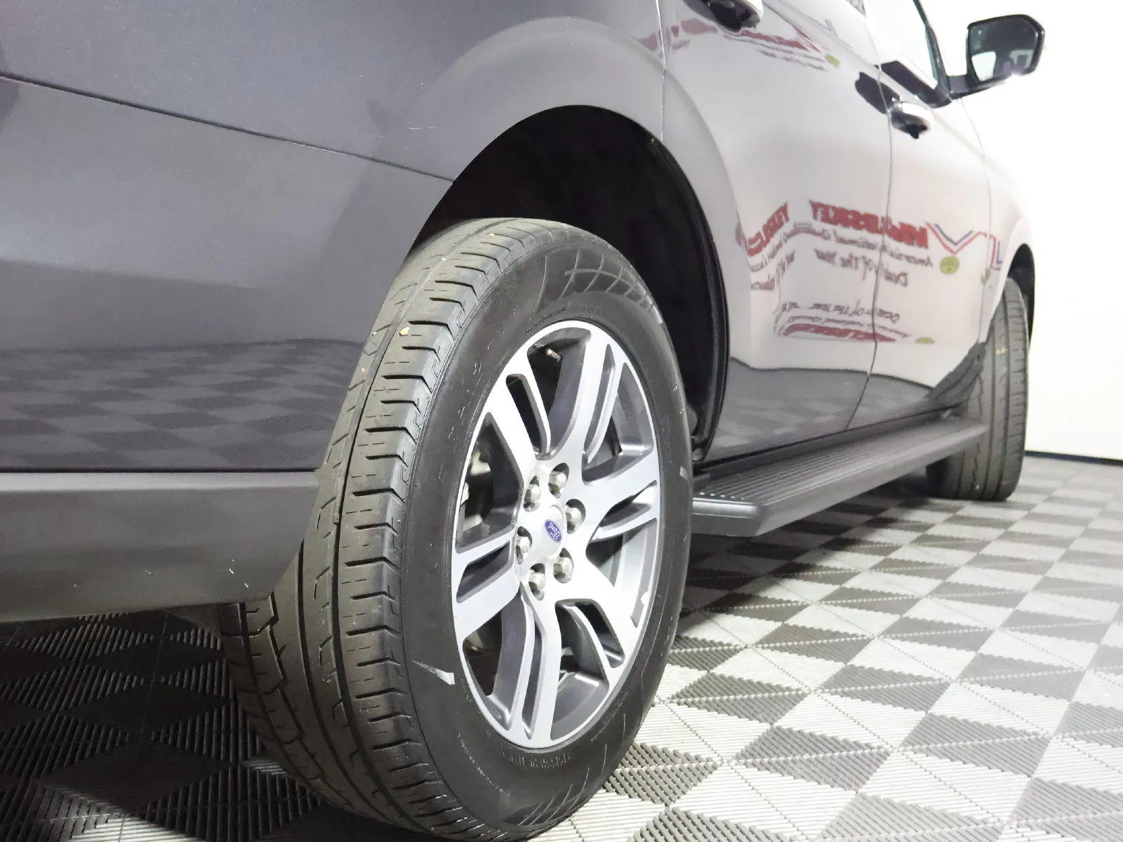 Ford Expedition photo 13