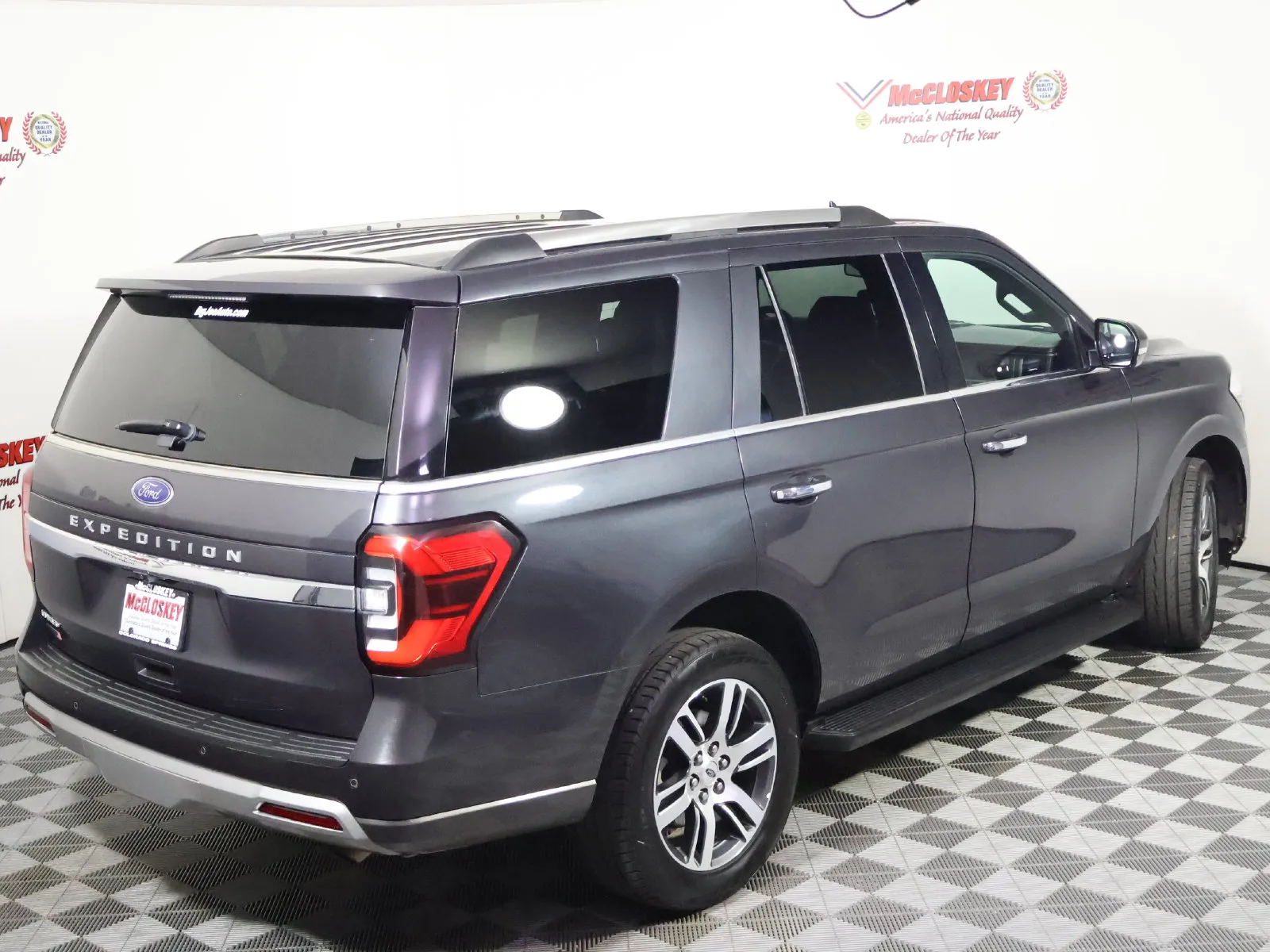 Ford Expedition photo 4