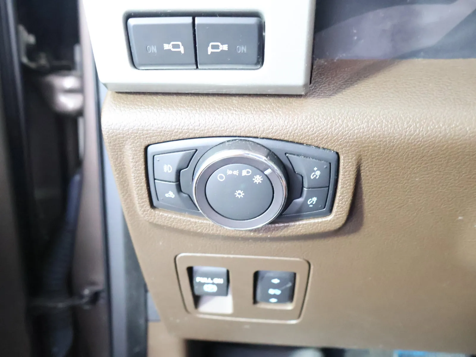 Ford F-150 photo 33