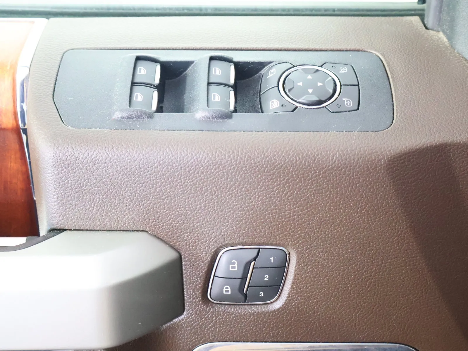 Ford F-150 photo 32
