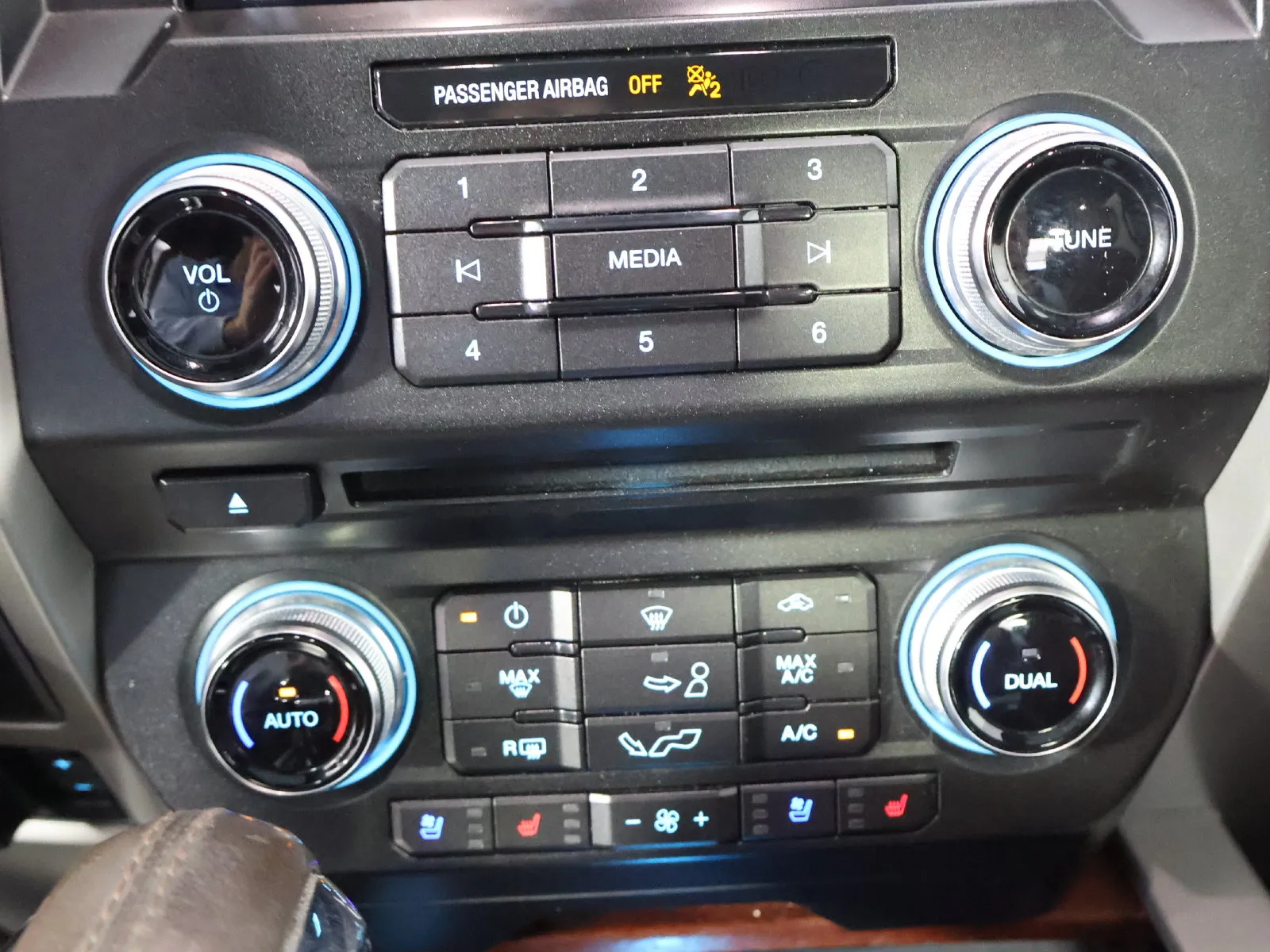 Ford F-150 photo 41