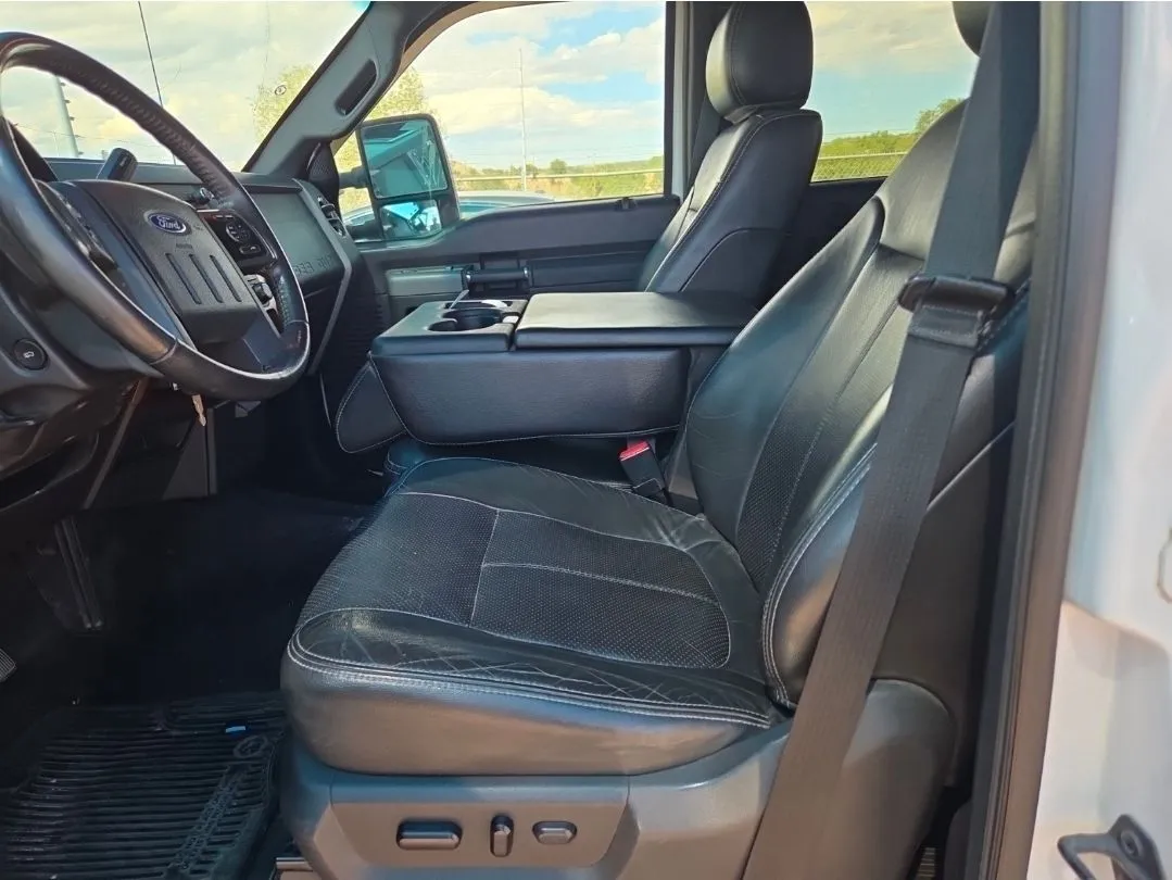 Ford F350SD photo 10