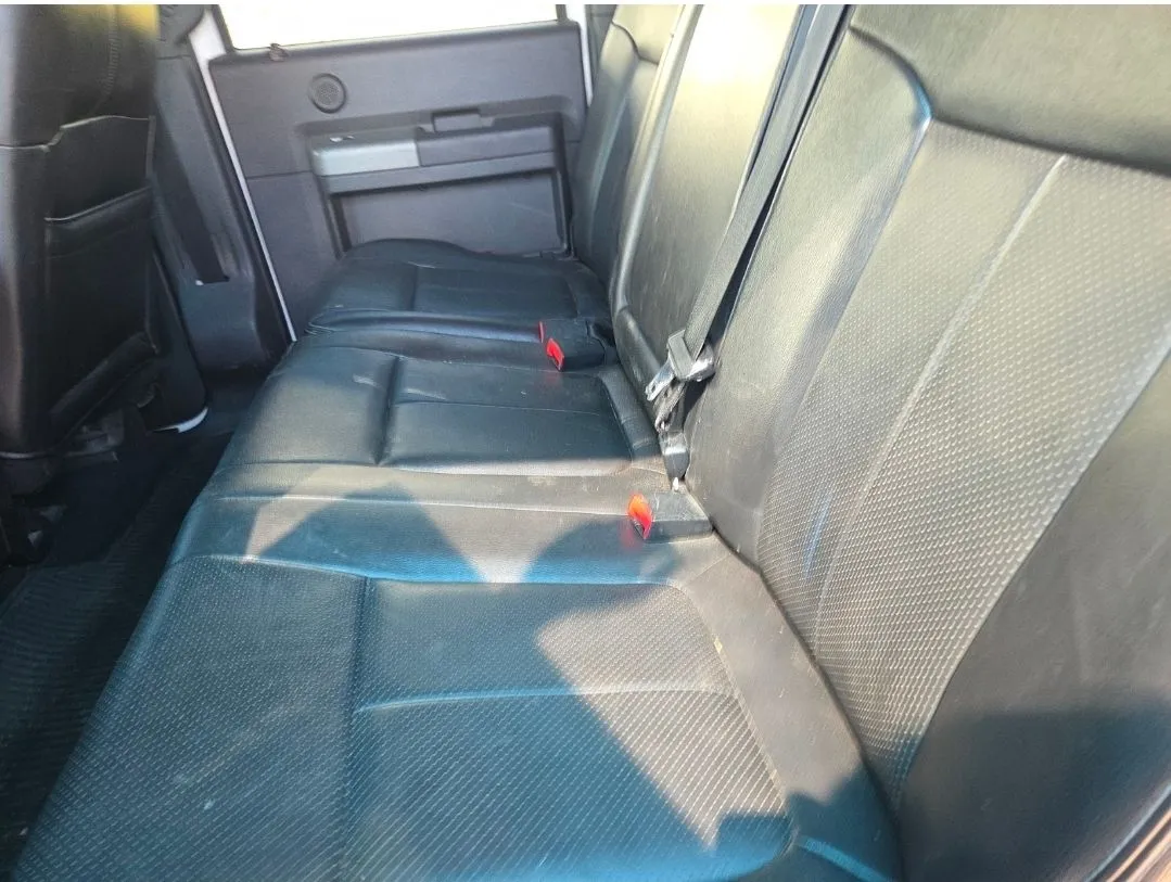Ford F350SD photo 11