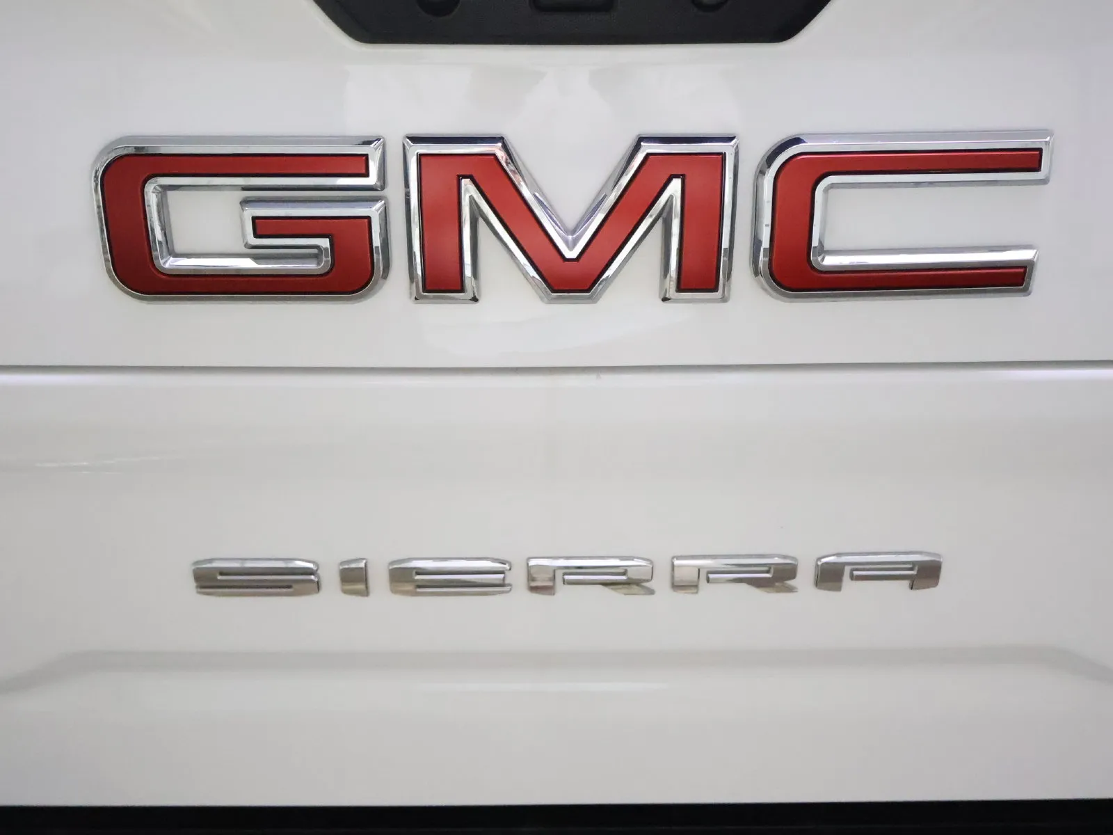GMC Sierra photo 9
