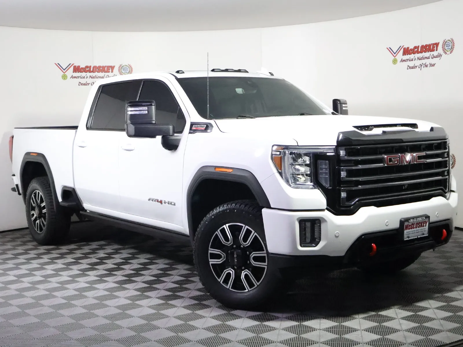 GMC Sierra photo 2
