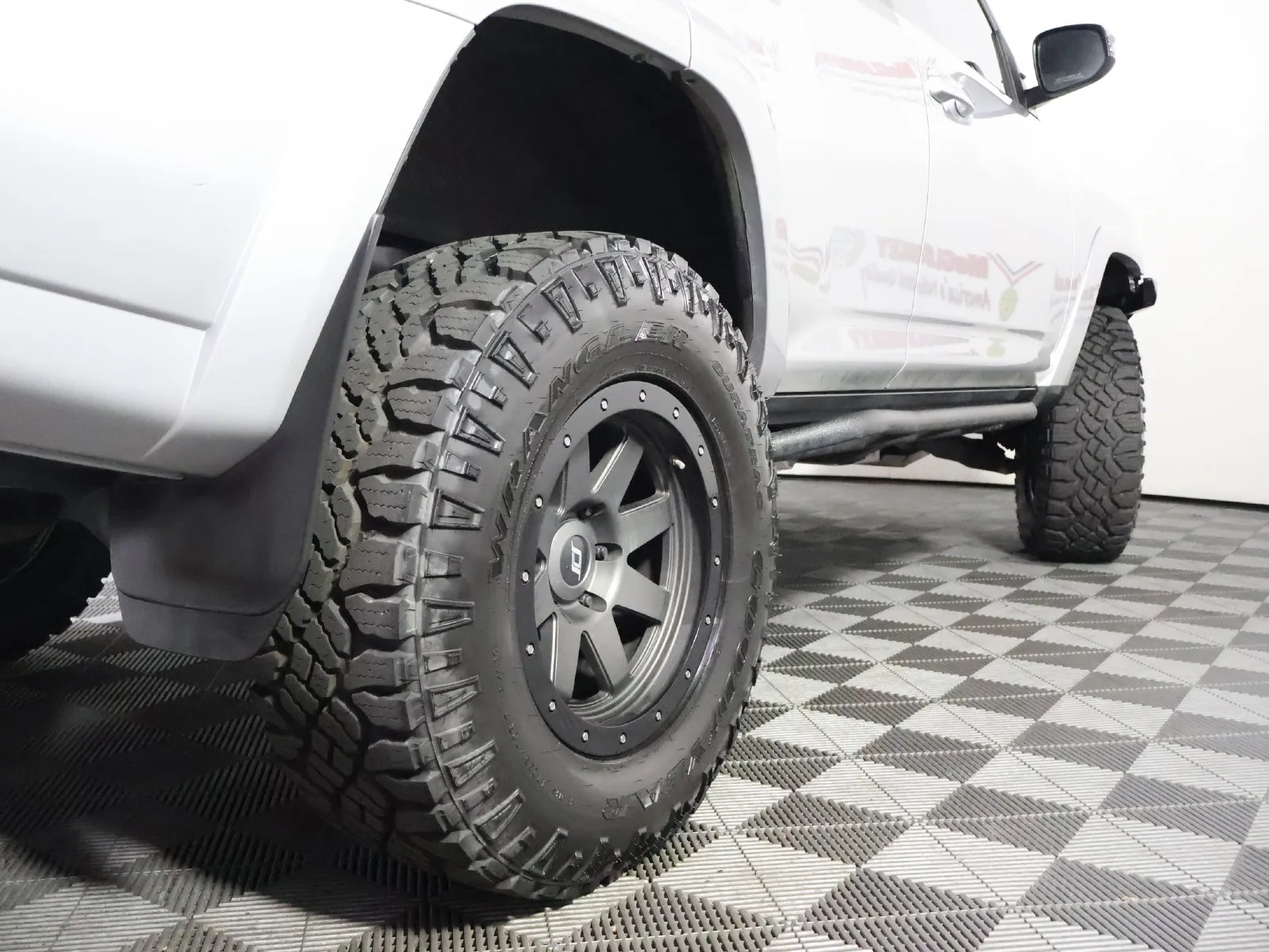 Toyota 4Runner photo 11