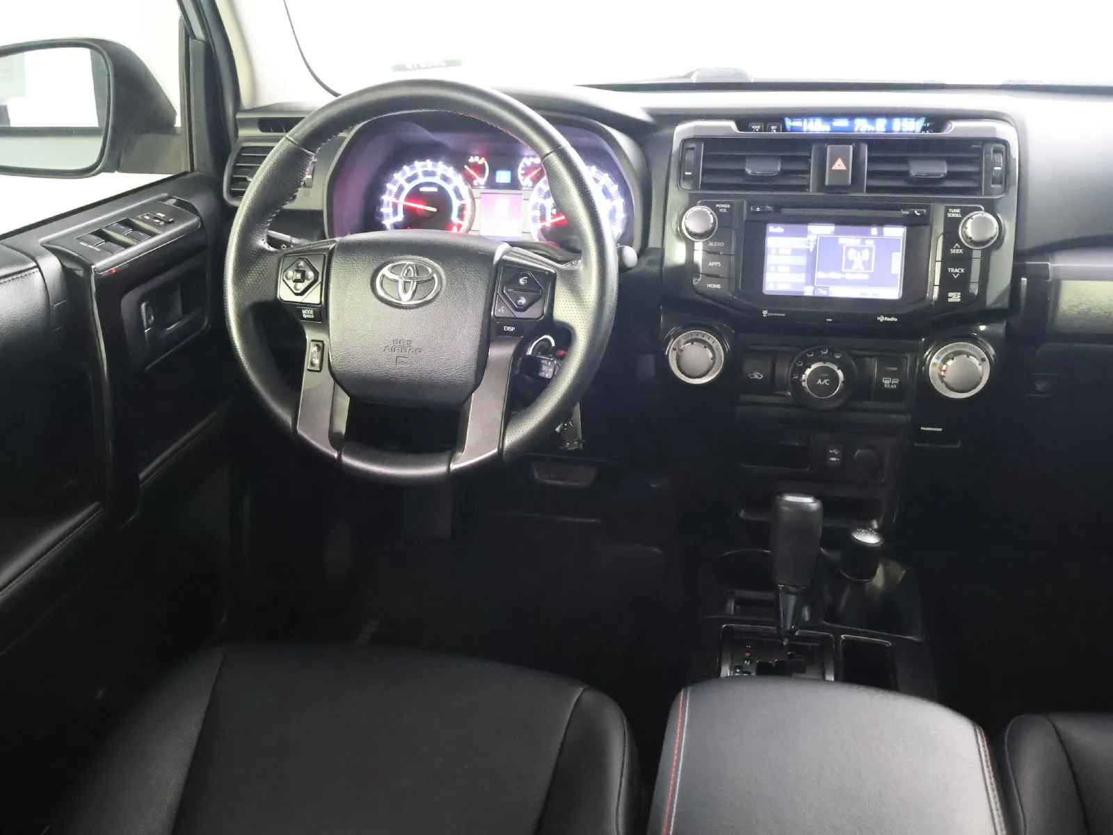 Toyota 4Runner photo 36