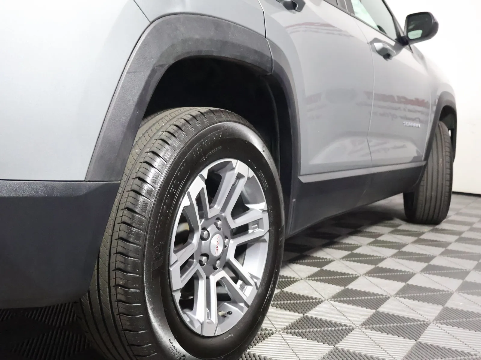 GMC Terrain photo 13