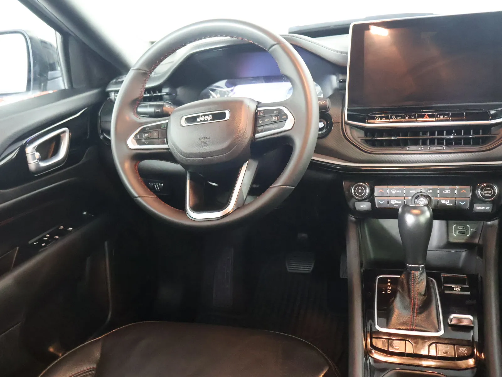 Jeep Compass photo 33