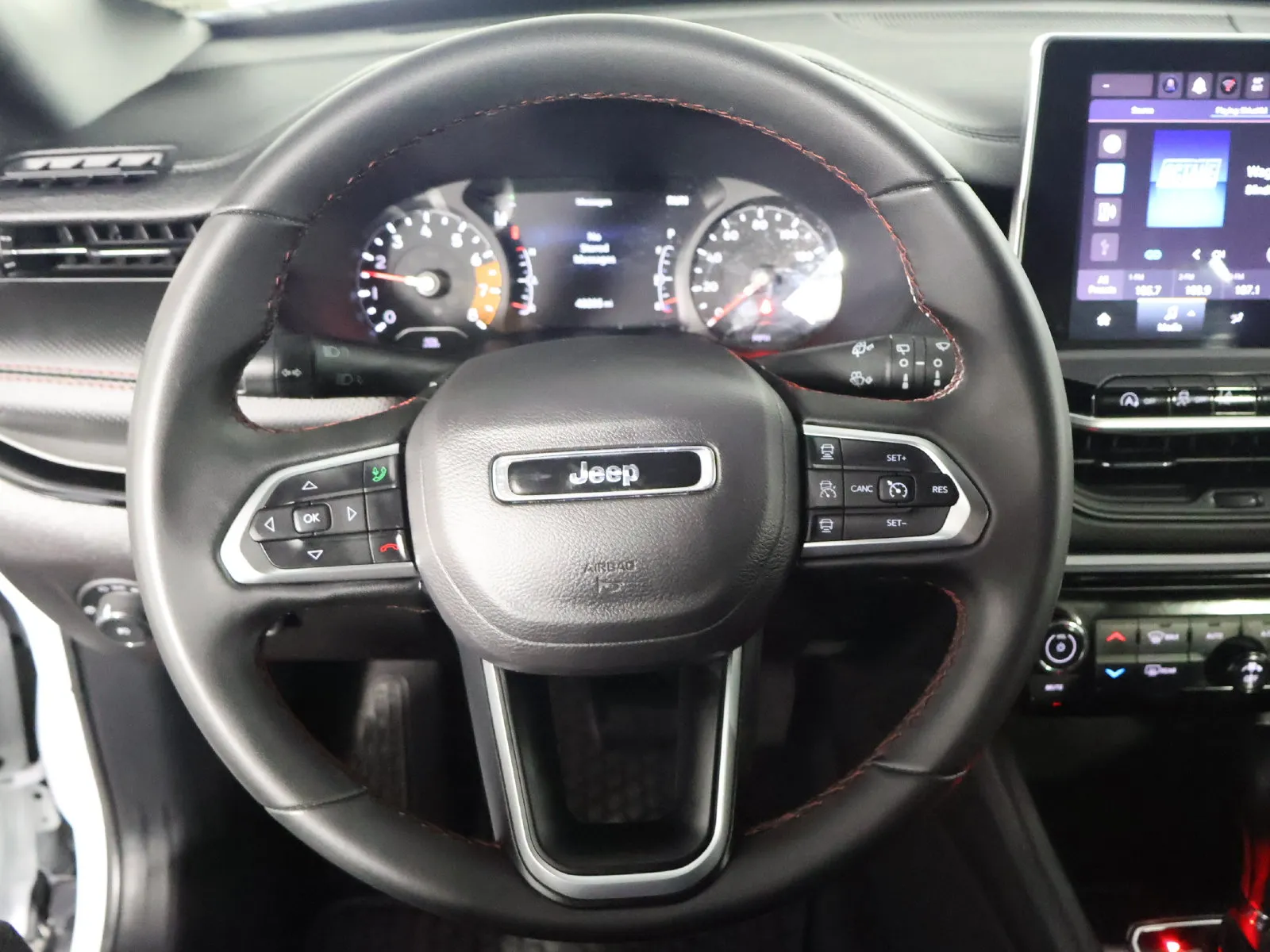Jeep Compass photo 37