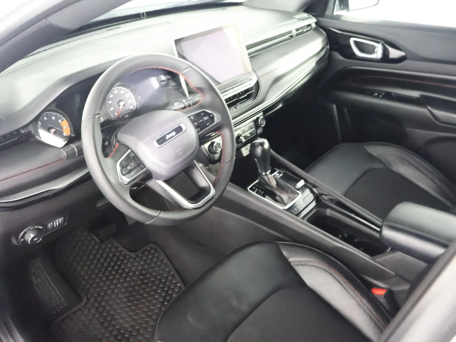 Jeep Compass photo 29
