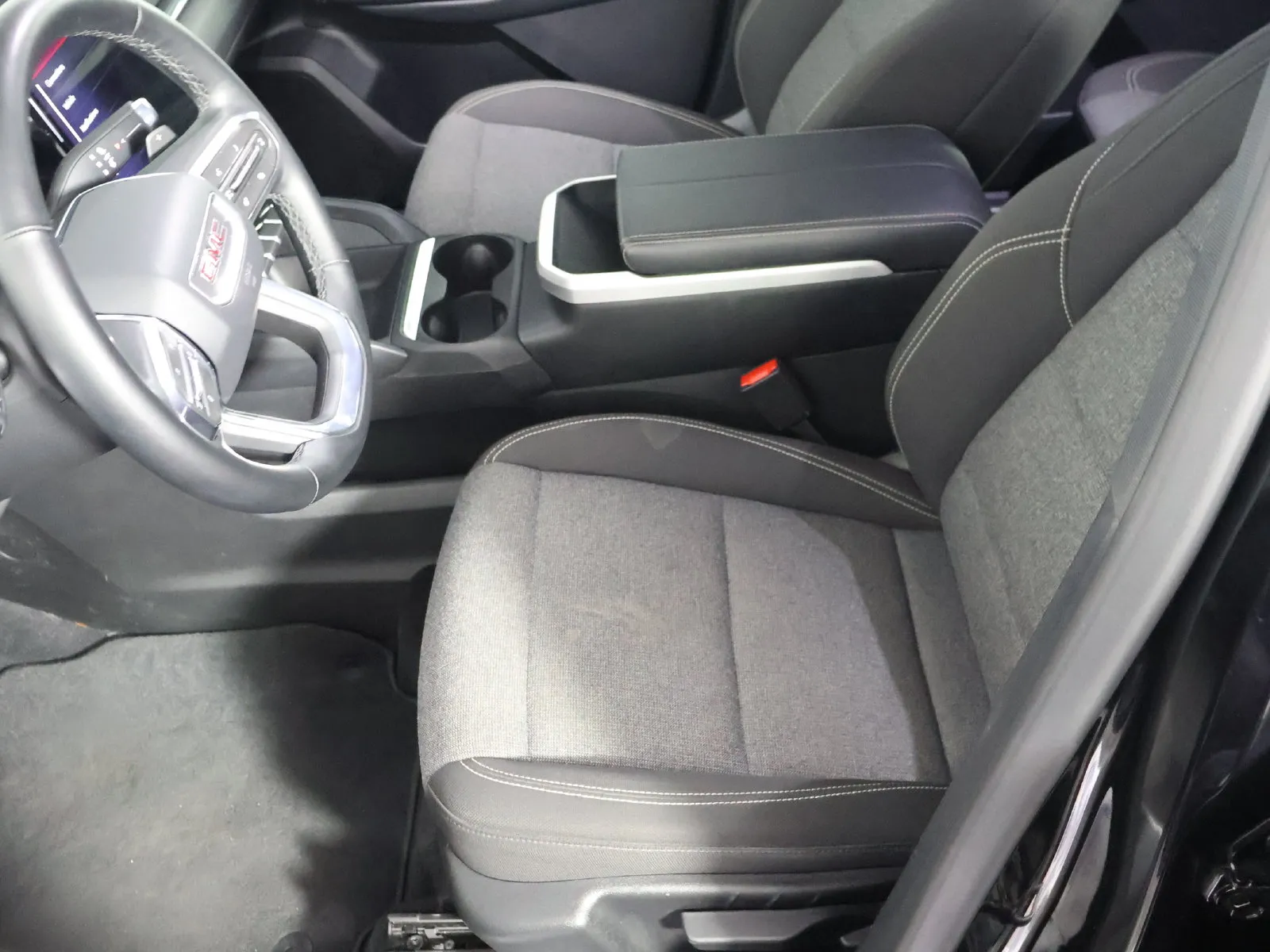 GMC Terrain photo 24