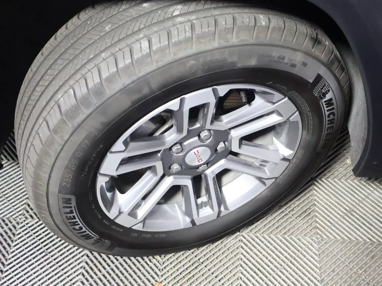 GMC Terrain photo 18