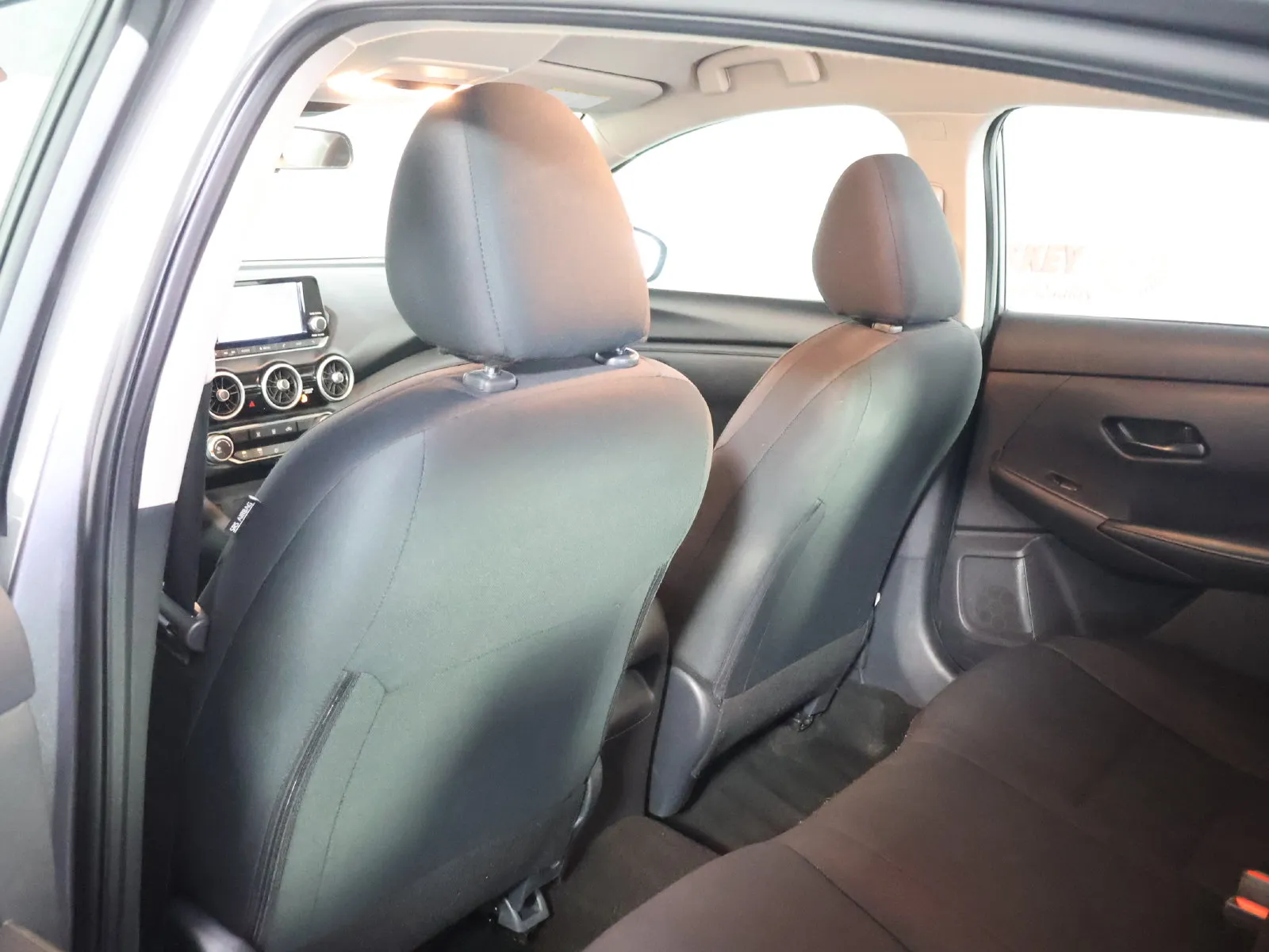 Nissan Sentra photo 40