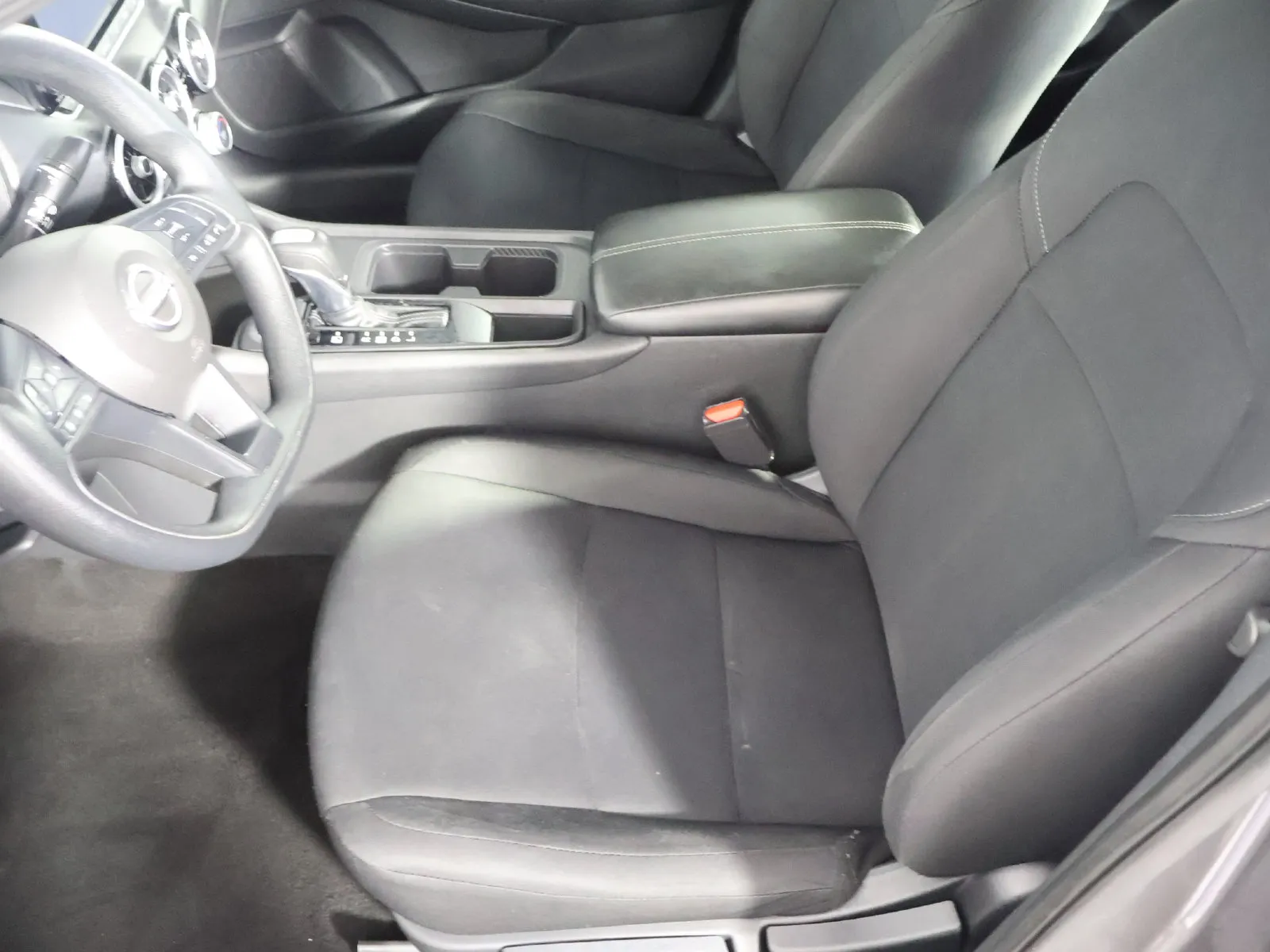 Nissan Sentra photo 24