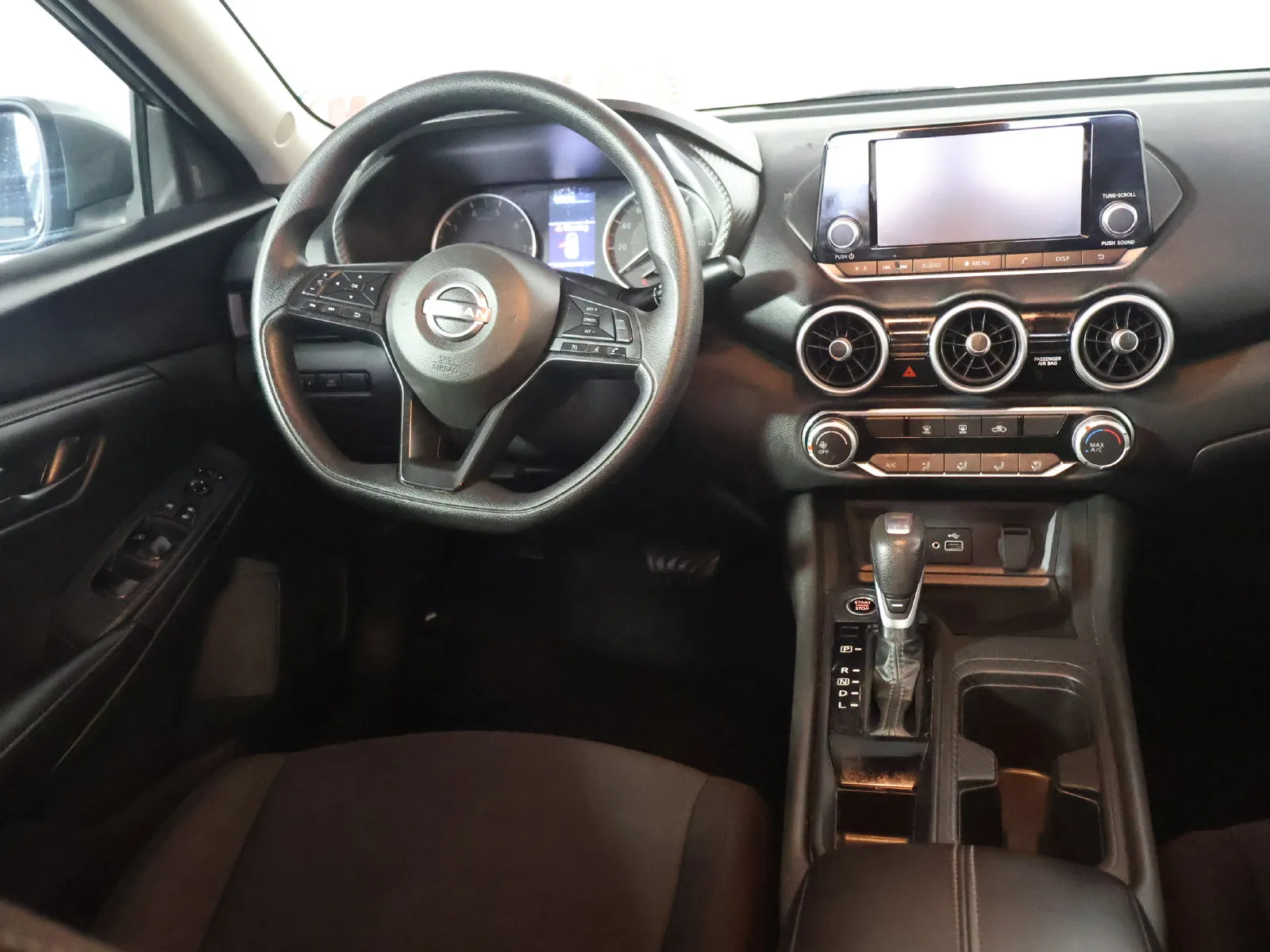 Nissan Sentra photo 27