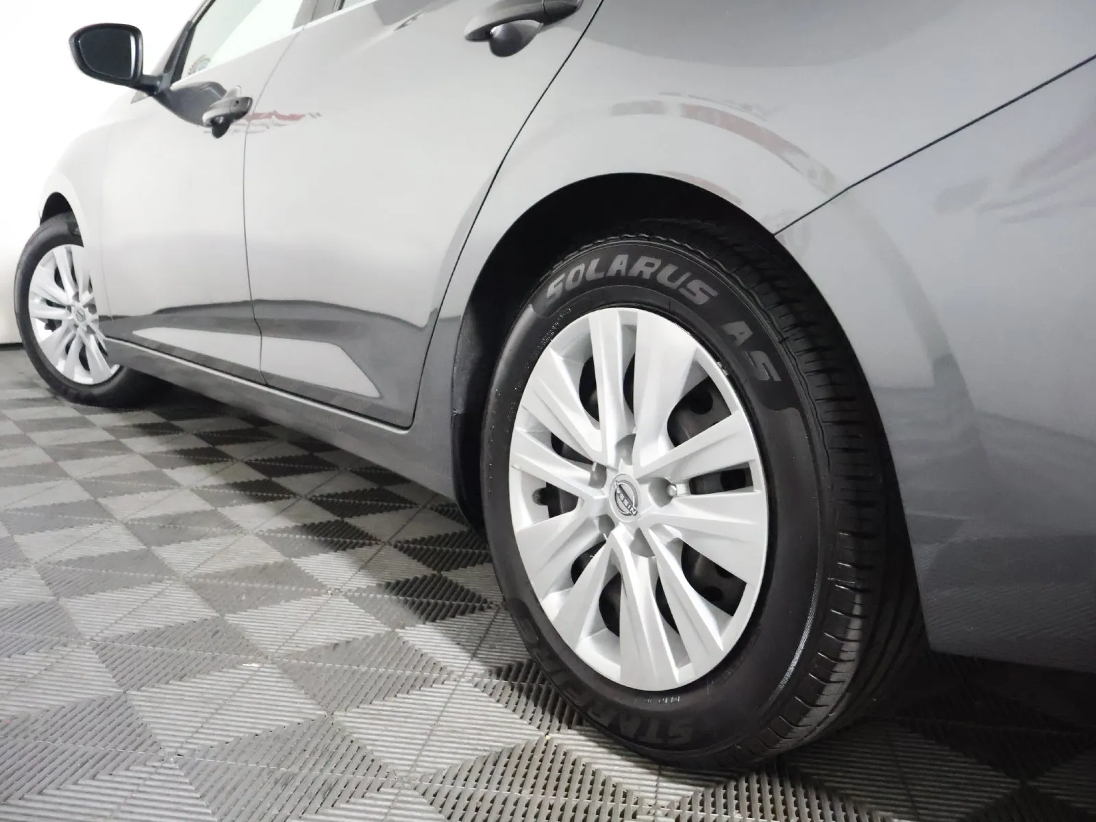 Nissan Sentra photo 12