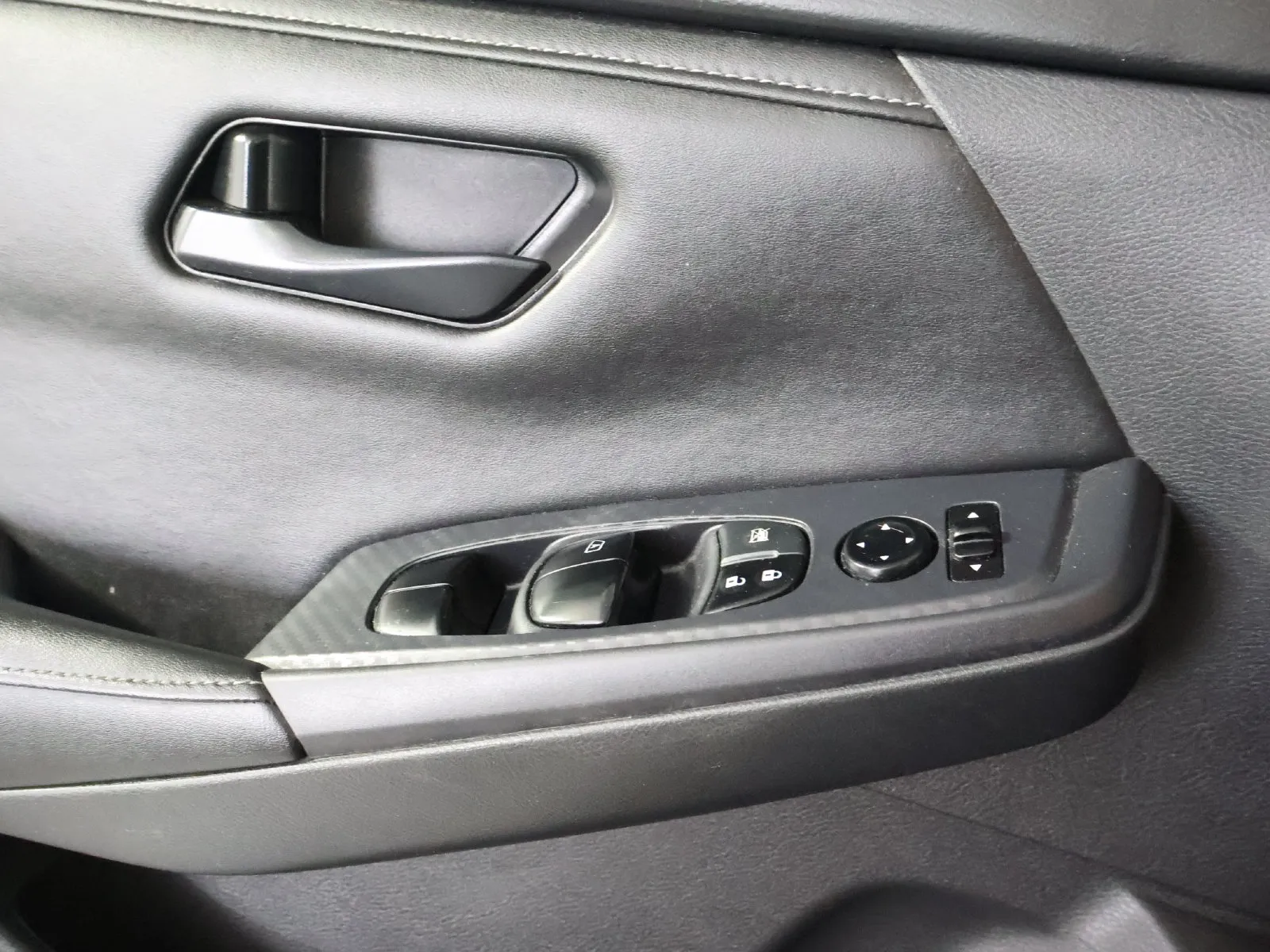 Nissan Sentra photo 30