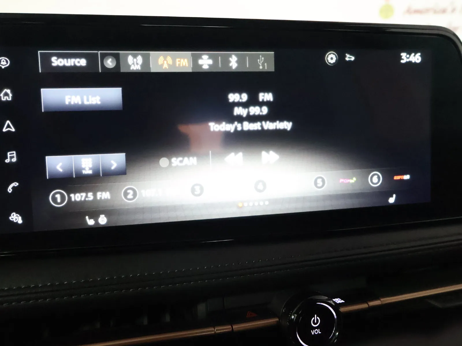 Nissan Ariya photo 42