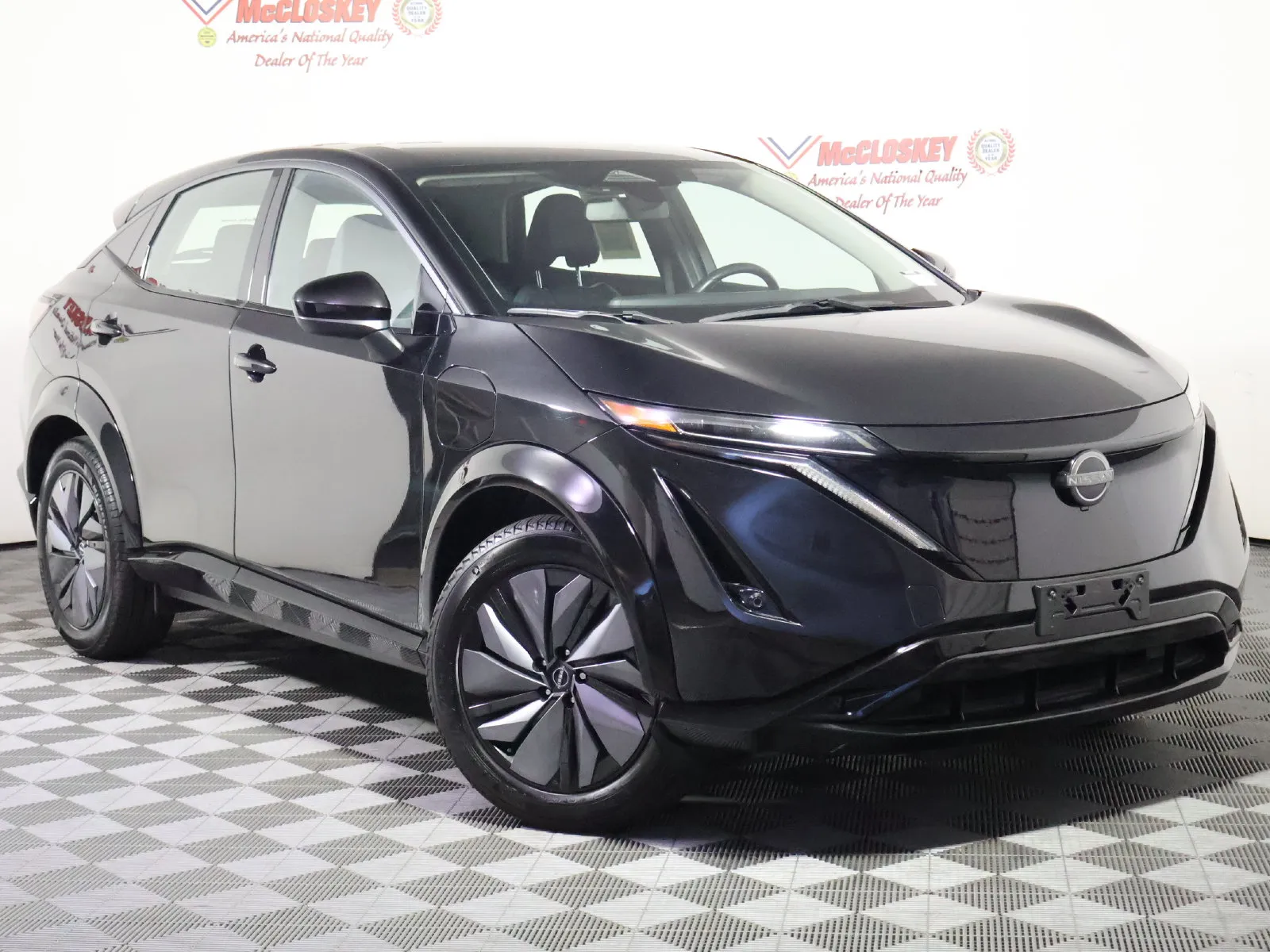 Nissan Ariya photo 2