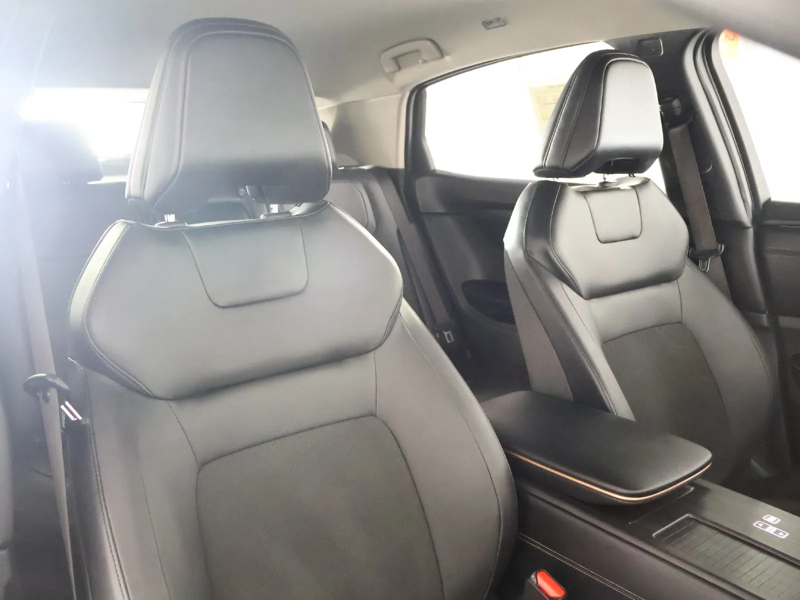 Nissan Ariya photo 53