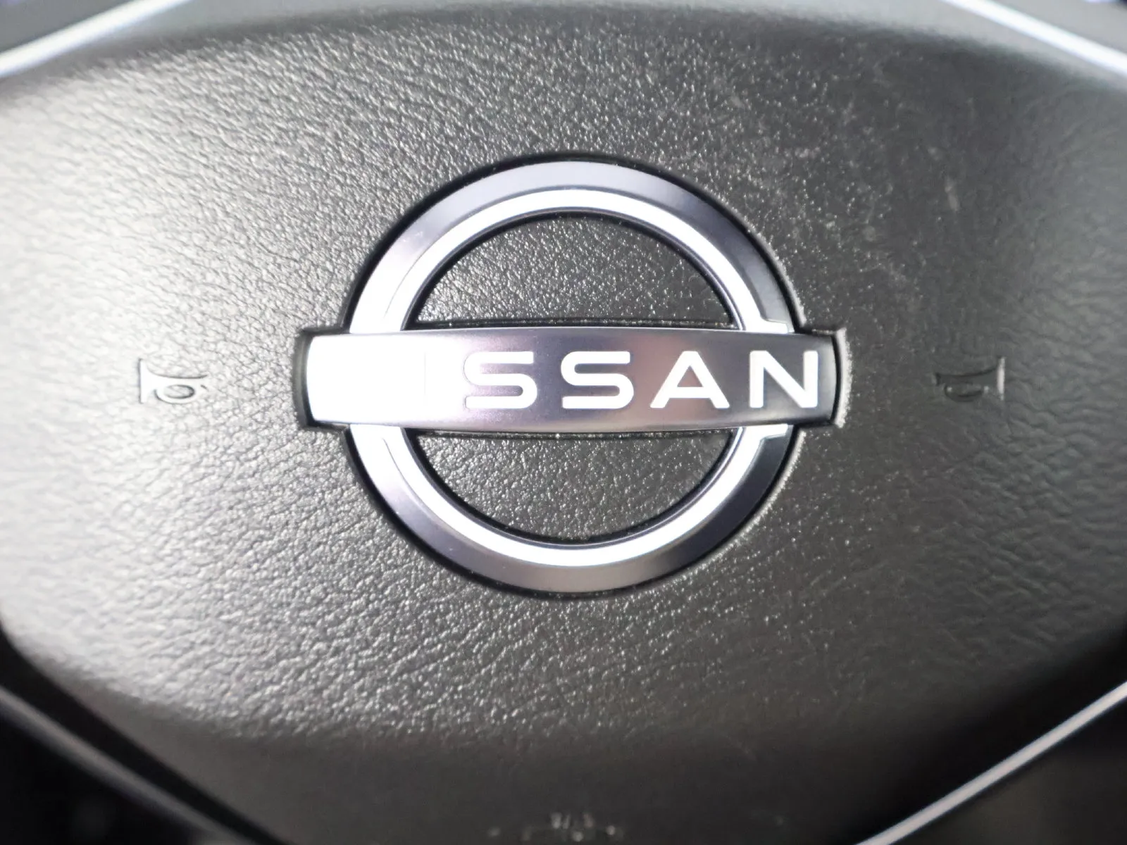 Nissan Ariya photo 35