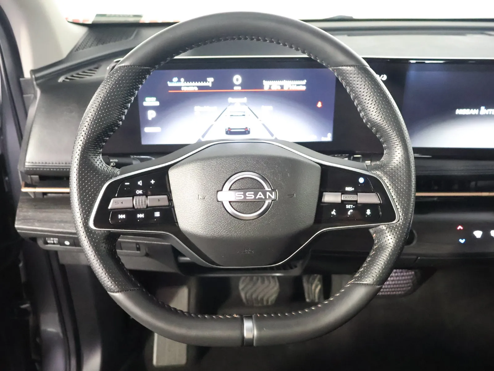 Nissan Ariya photo 34