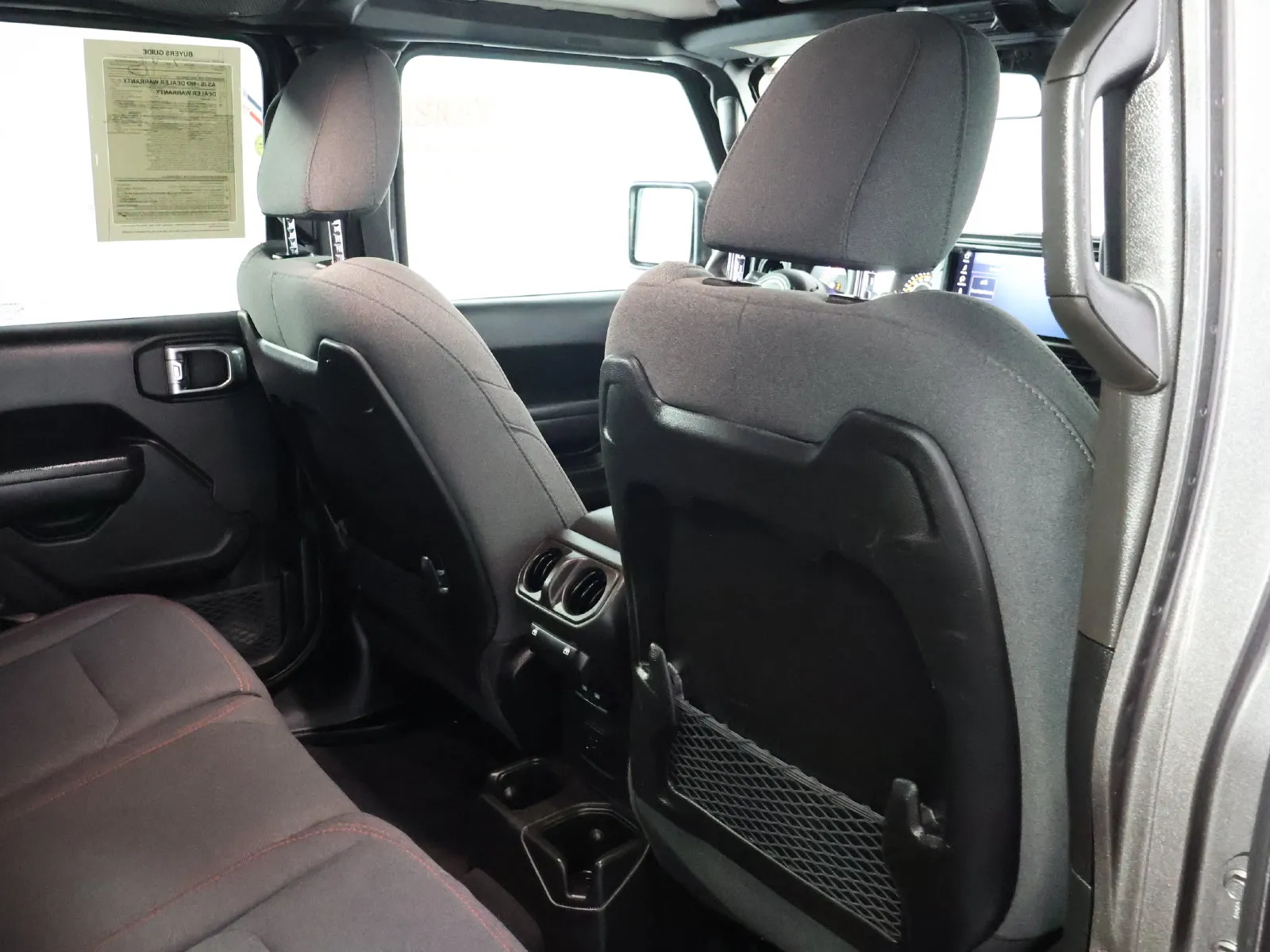 Jeep Wrangler photo 40