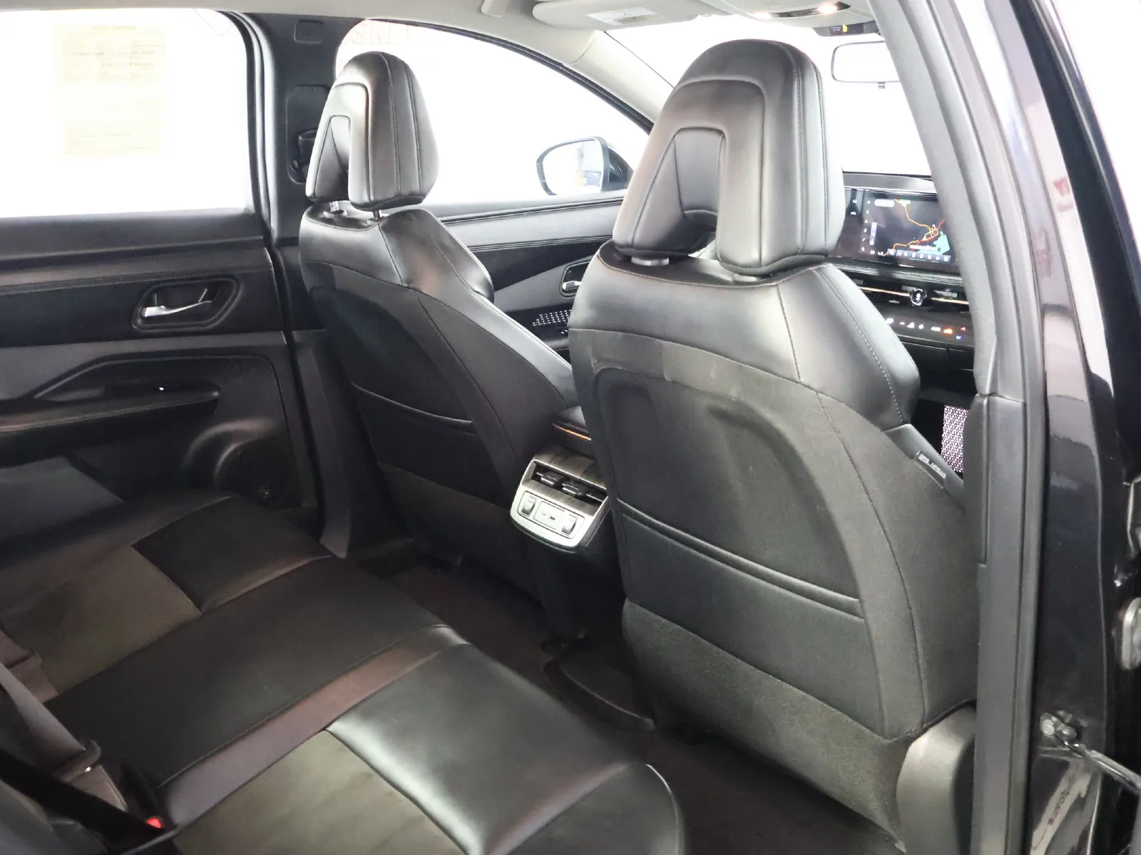 Nissan Ariya photo 45