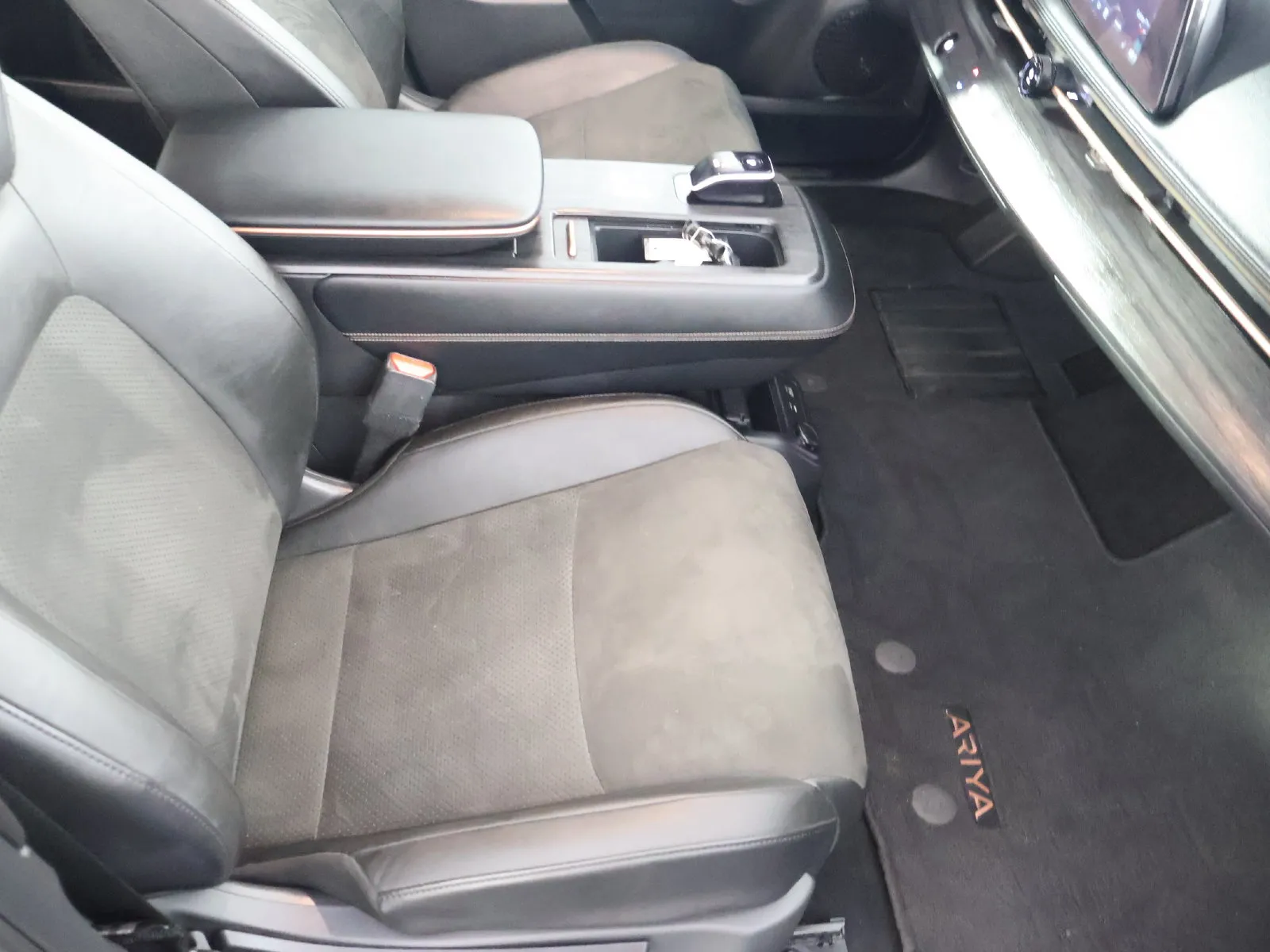 Nissan Ariya photo 49