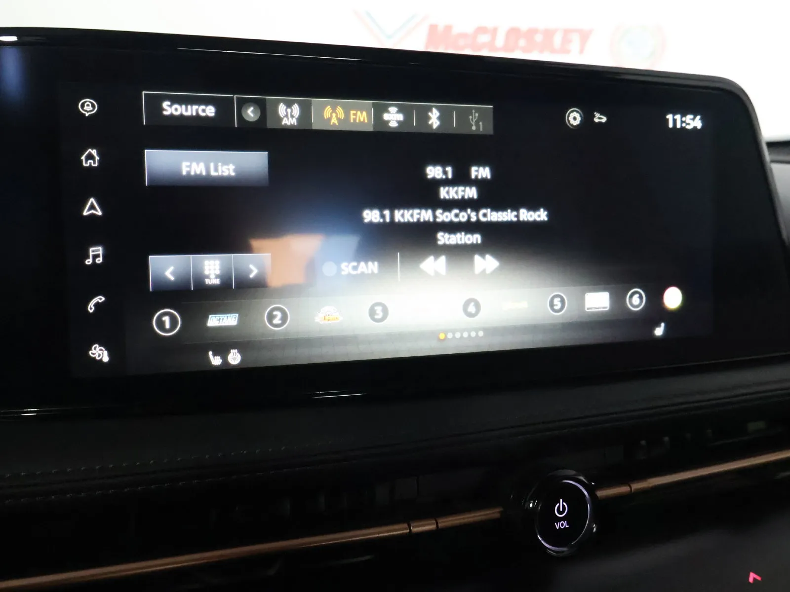 Nissan Ariya photo 35
