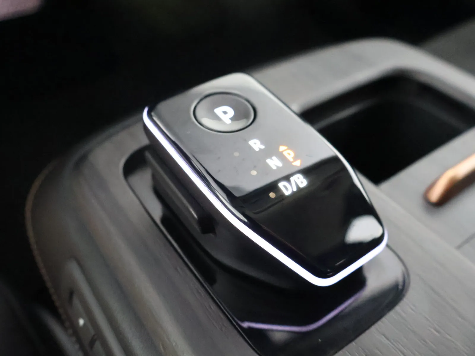 Nissan Ariya photo 36
