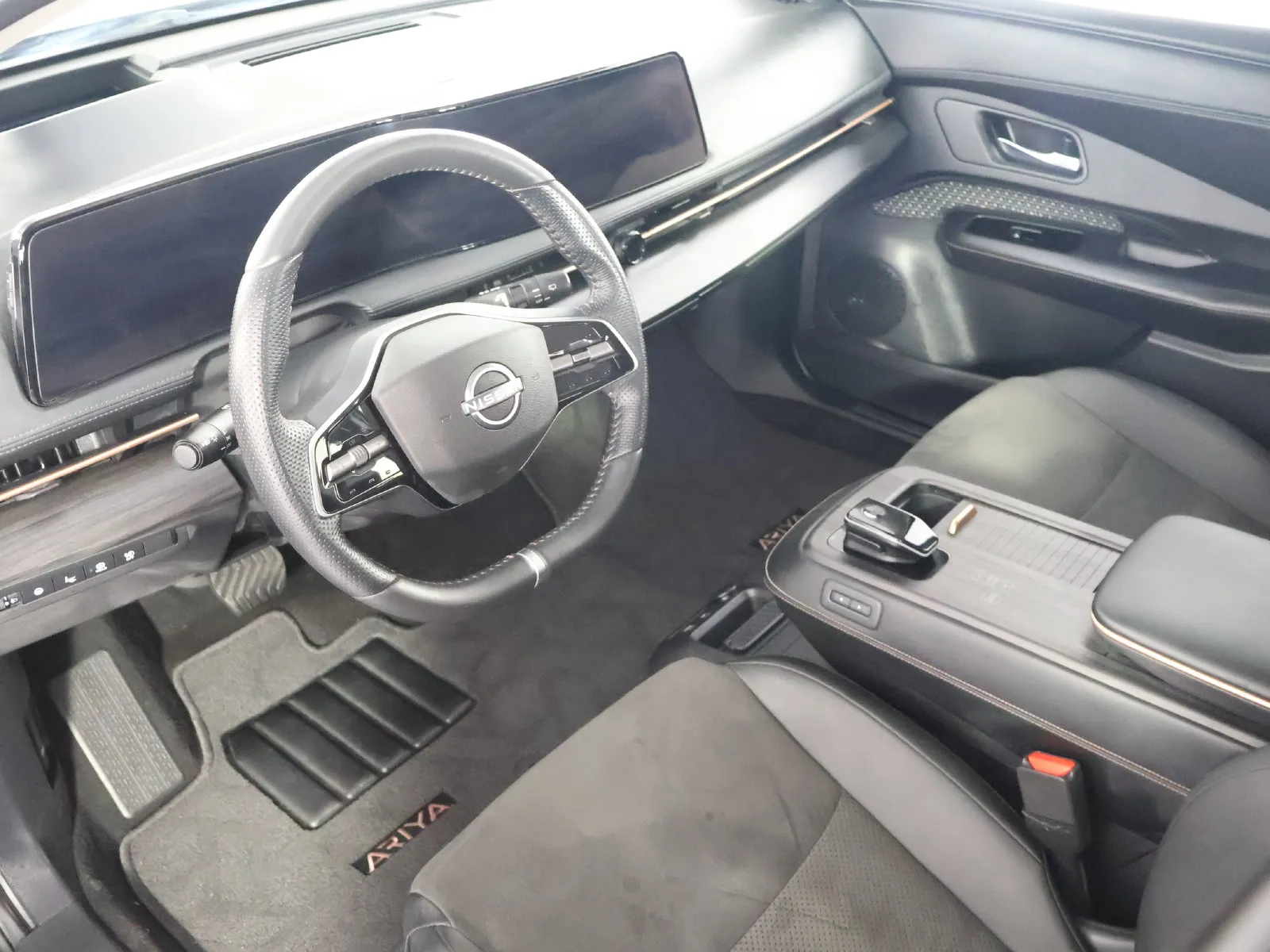 Nissan Ariya photo 17