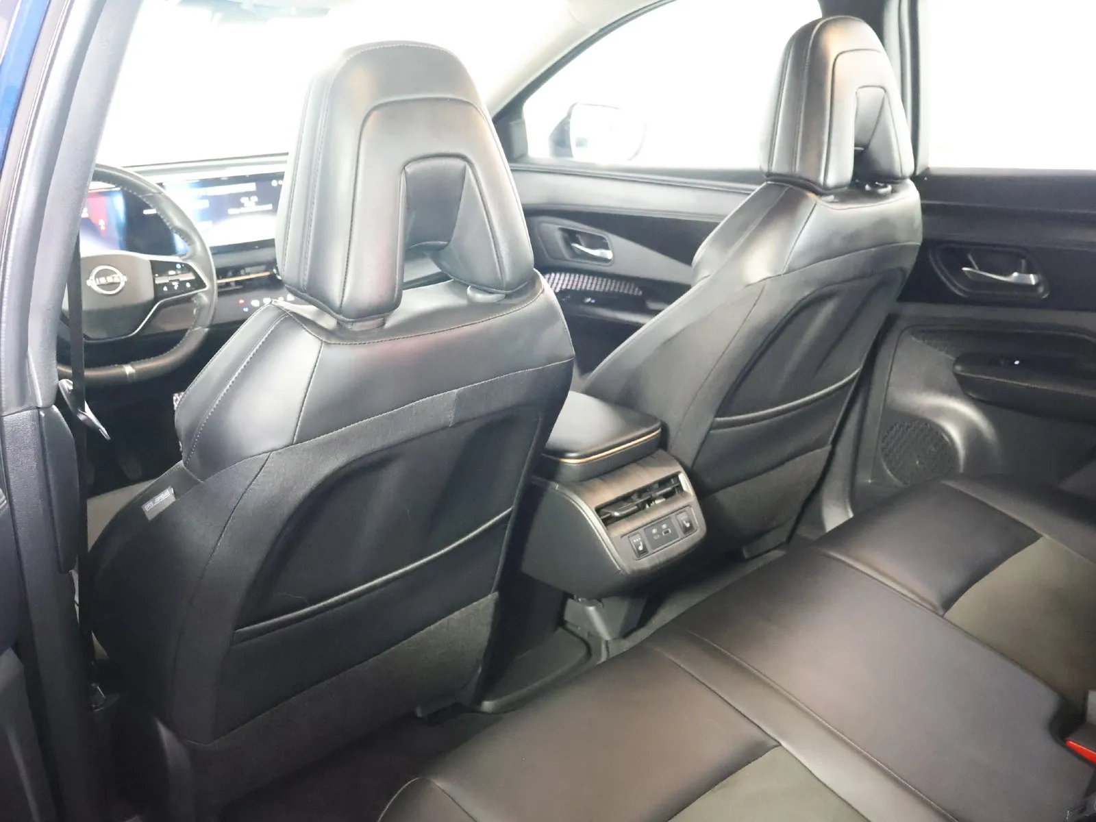 Nissan Ariya photo 38