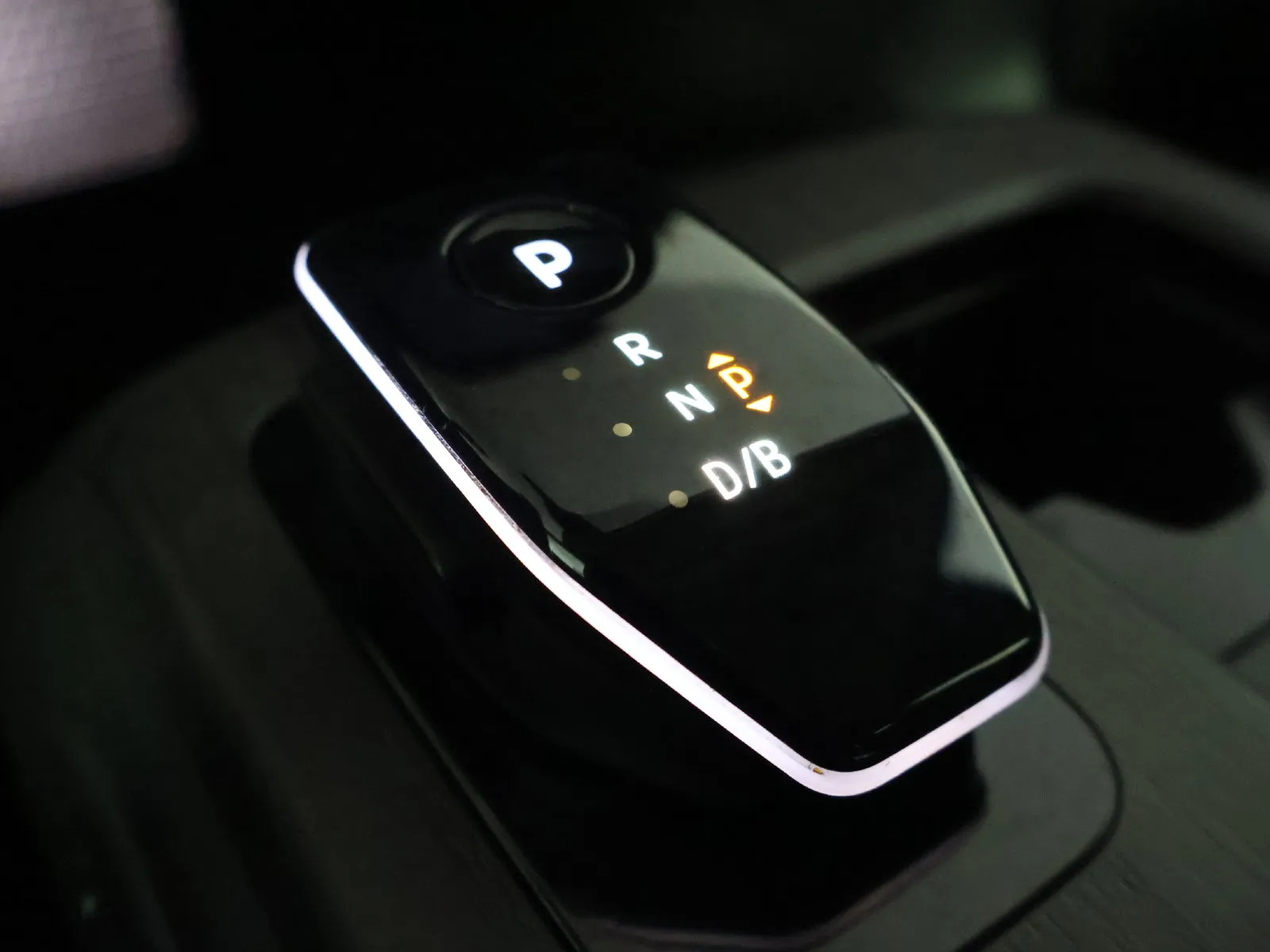 Nissan Ariya photo 40
