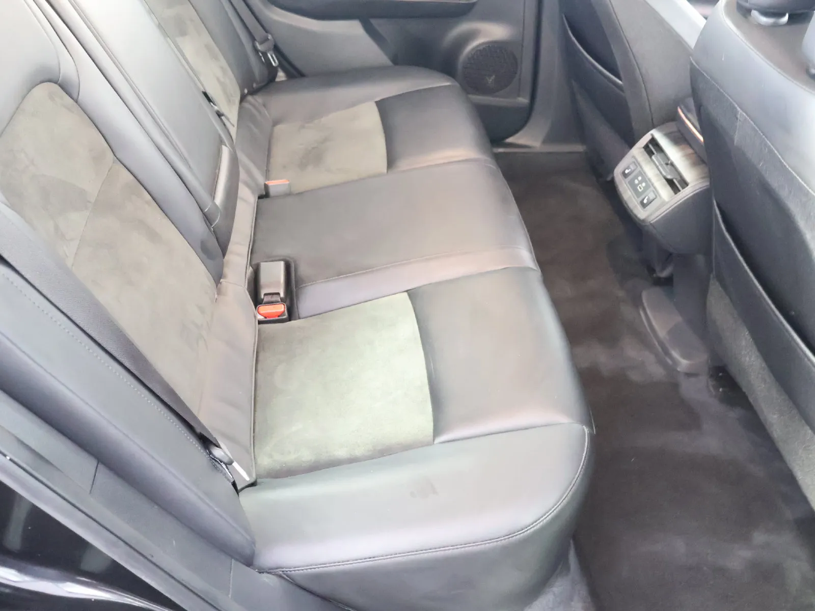 Nissan Ariya photo 49