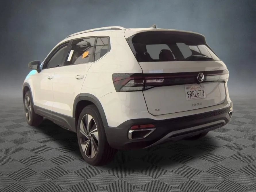 Volkswagen Taos photo 4