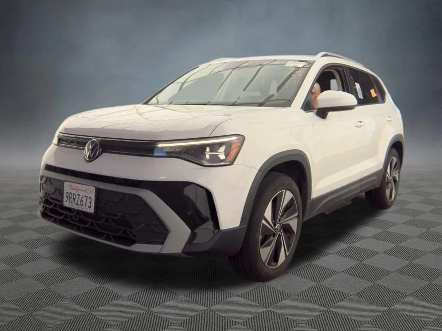 Volkswagen Taos photo 2