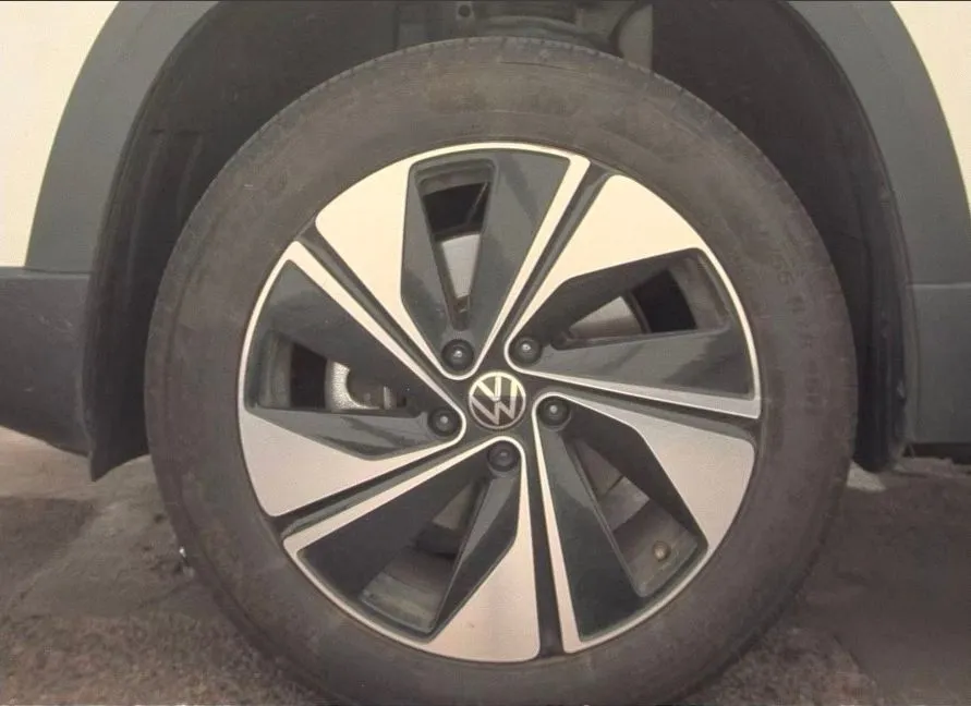Volkswagen Taos photo 15