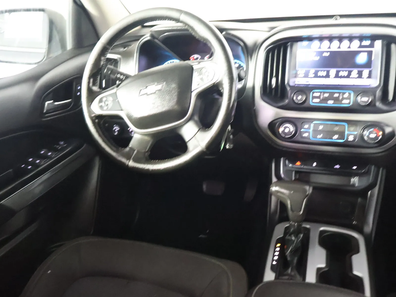 Chevrolet Colorado photo 28