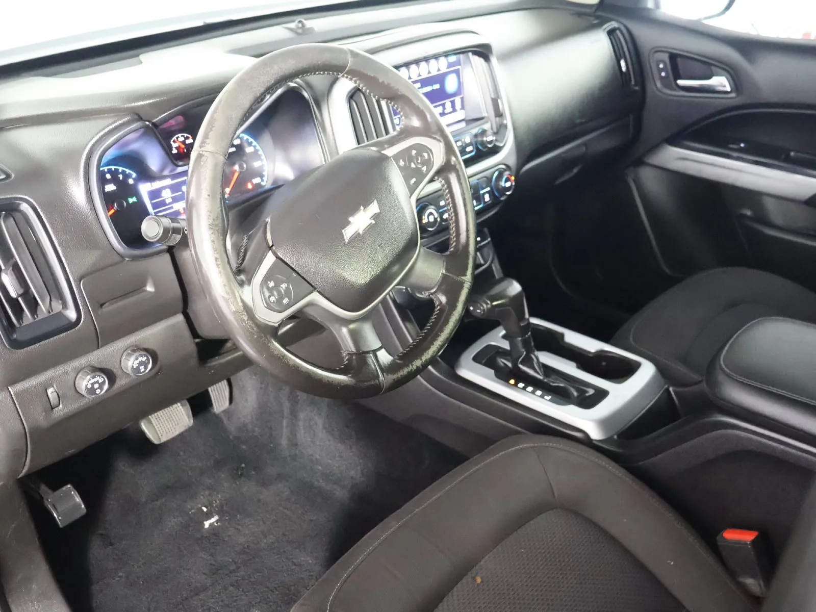 Chevrolet Colorado photo 24
