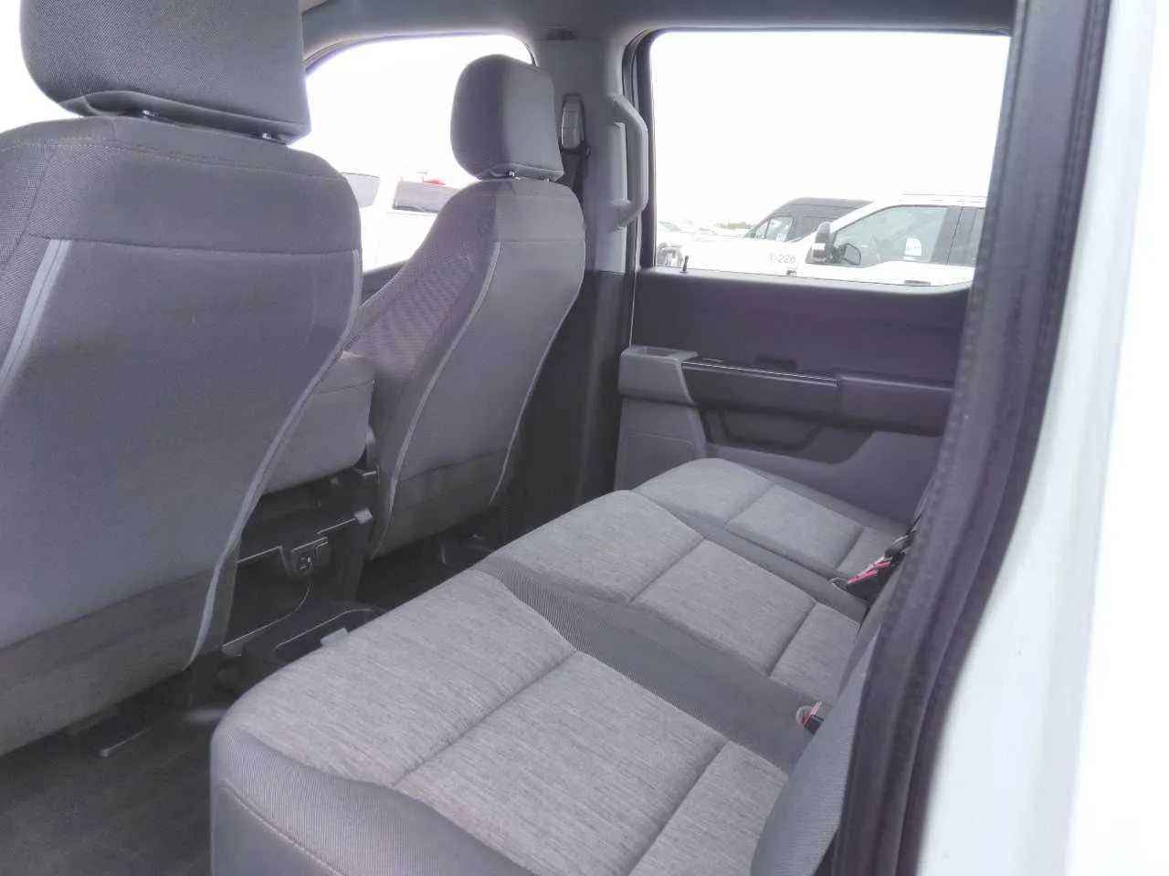 Ford F-150 photo 5
