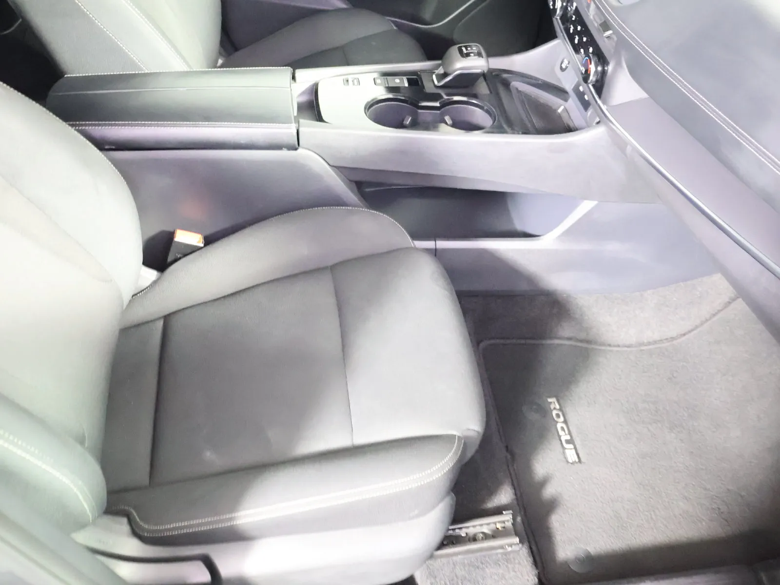 Nissan Rogue photo 33