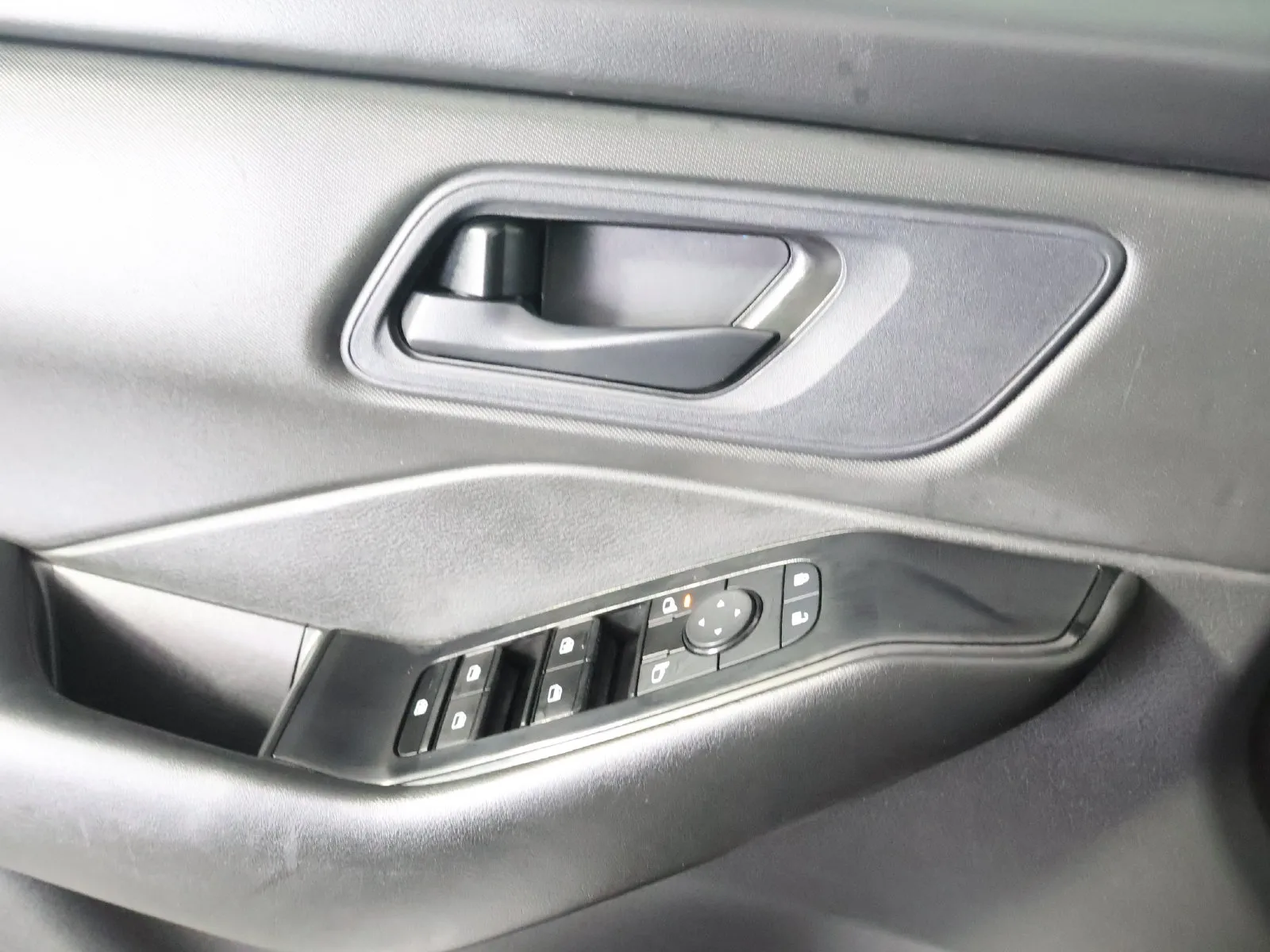 Nissan Rogue photo 38
