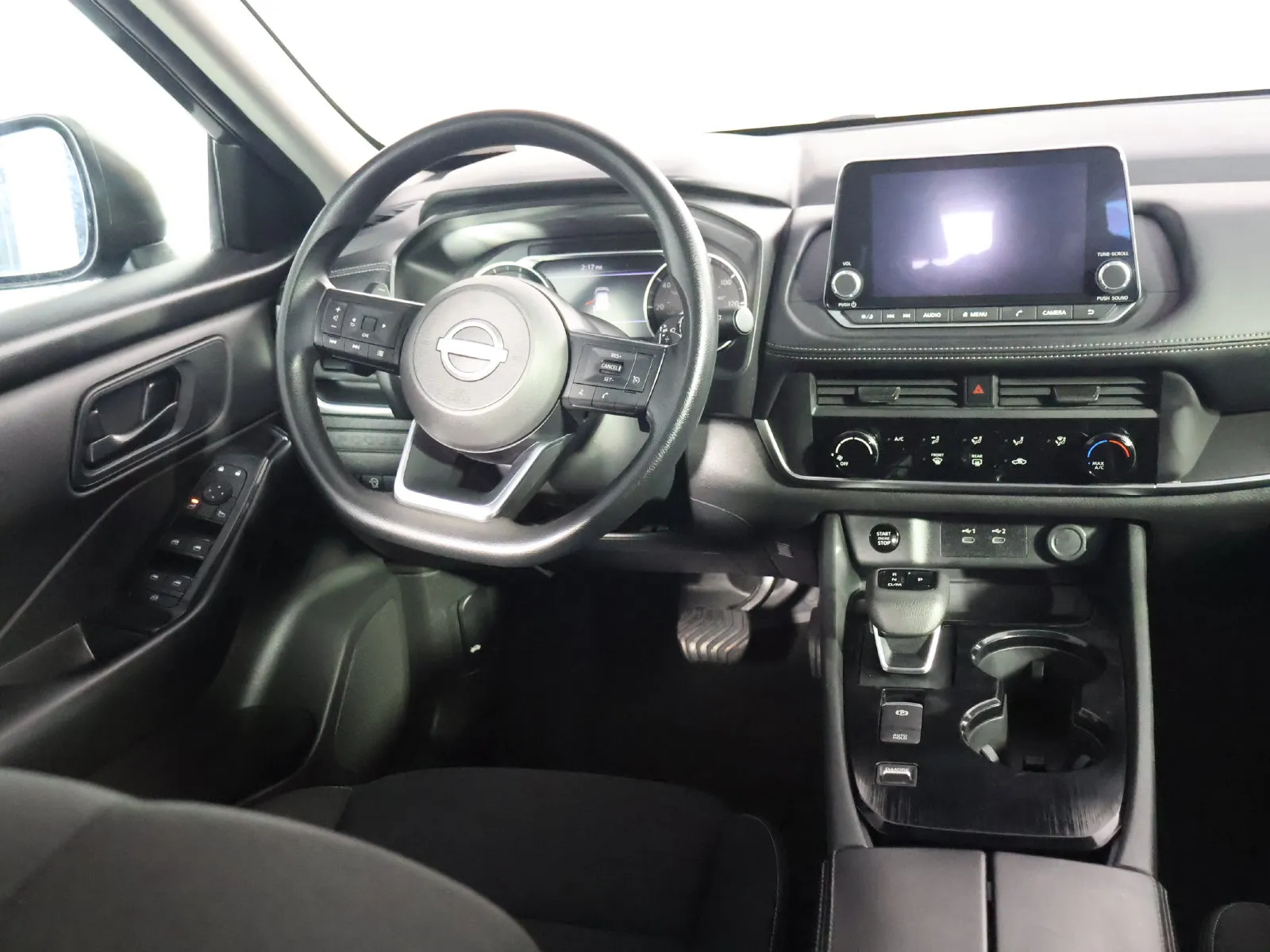 Nissan Rogue photo 36