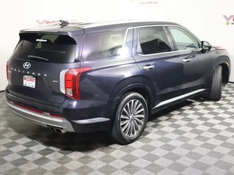 More photos of 2024 Hyundai Palisade Calligraphy at McCloskey Imports & 4x4s (Licensed as McCloskey Isuzu), CO