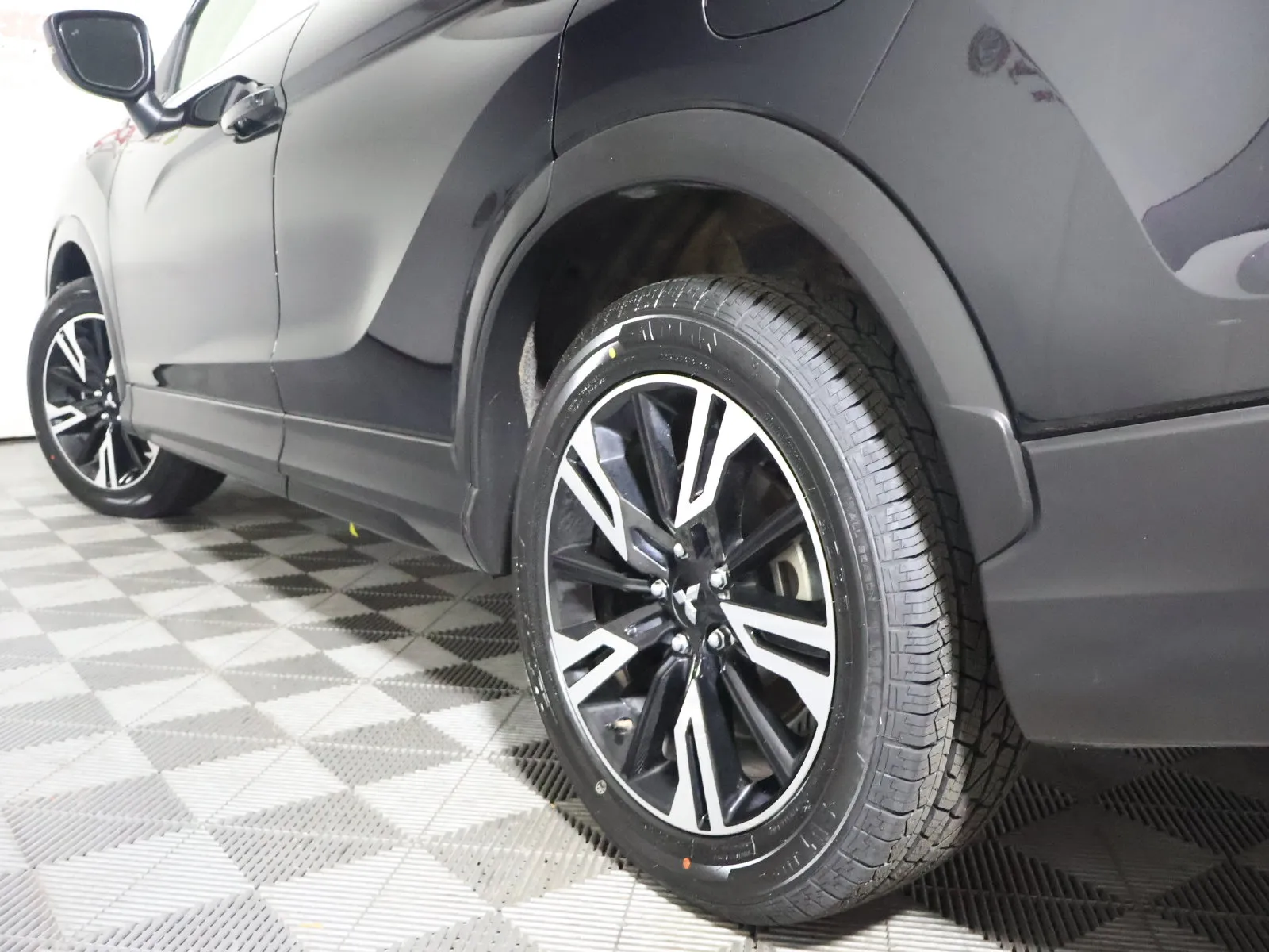 Mitsubishi Eclipse Cross photo 11