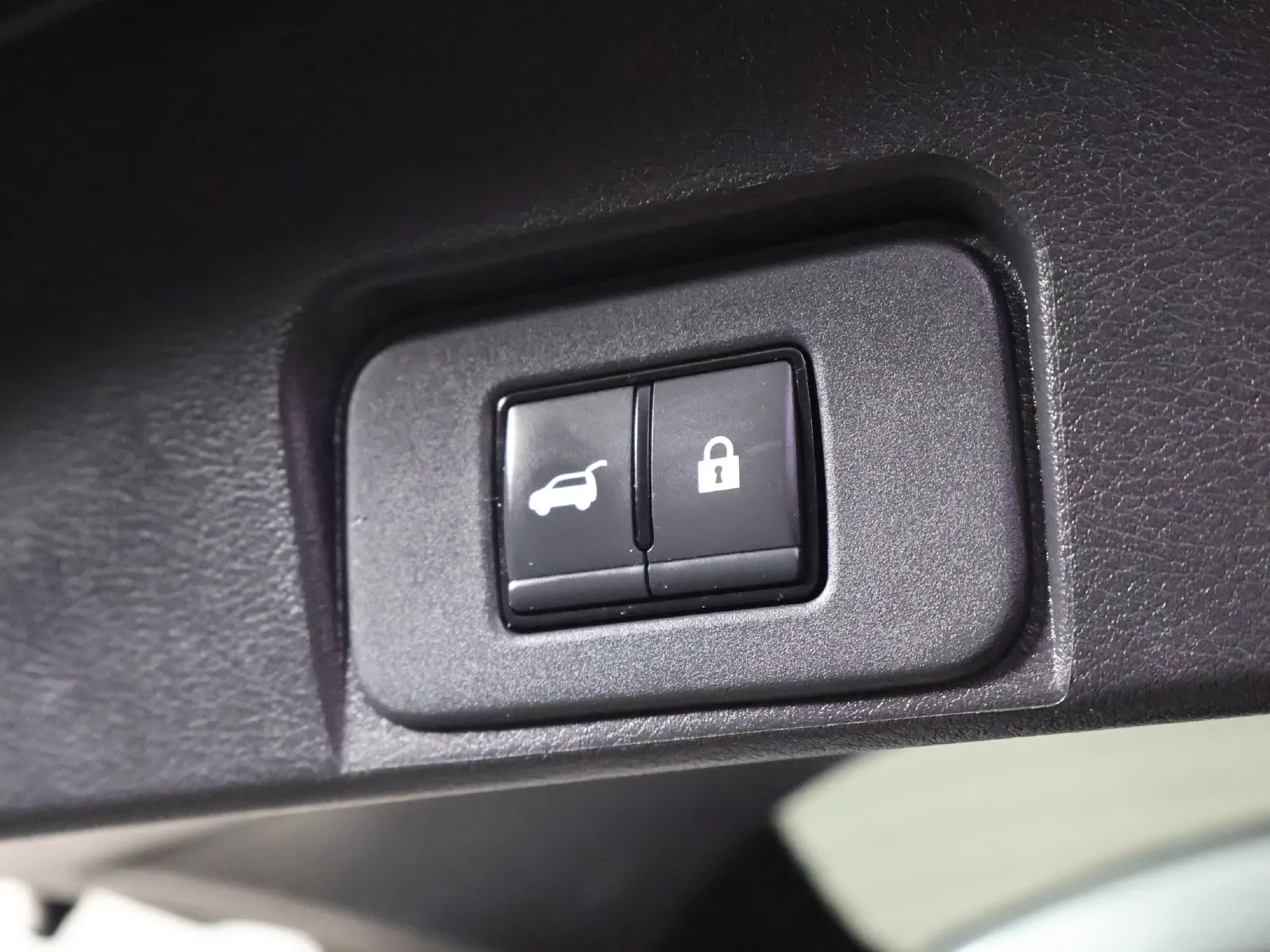 Nissan Rogue photo 12
