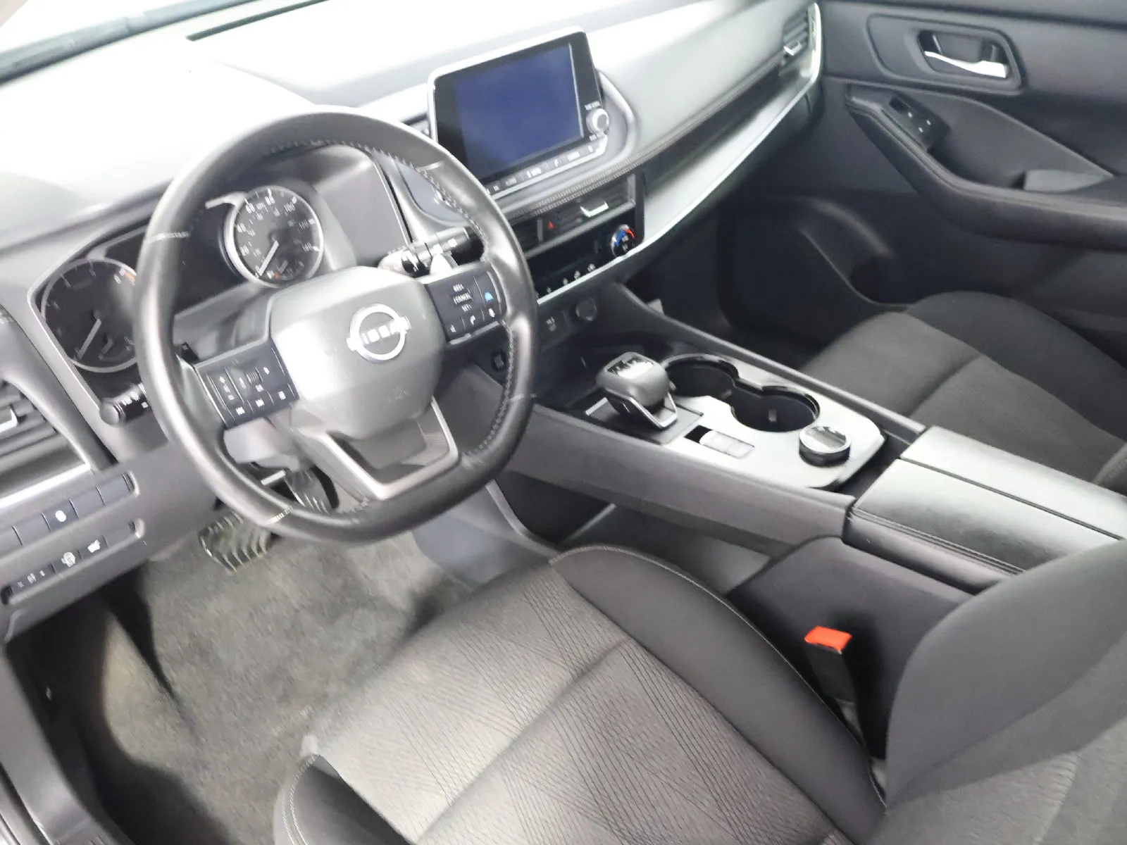 Nissan Rogue photo 25