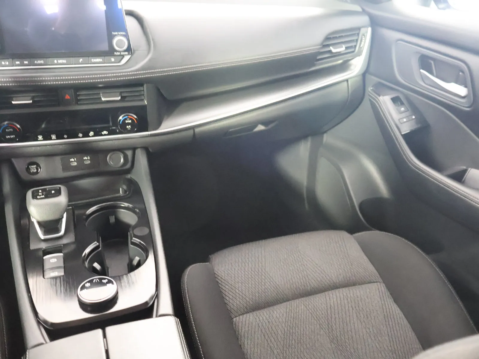 Nissan Rogue photo 31